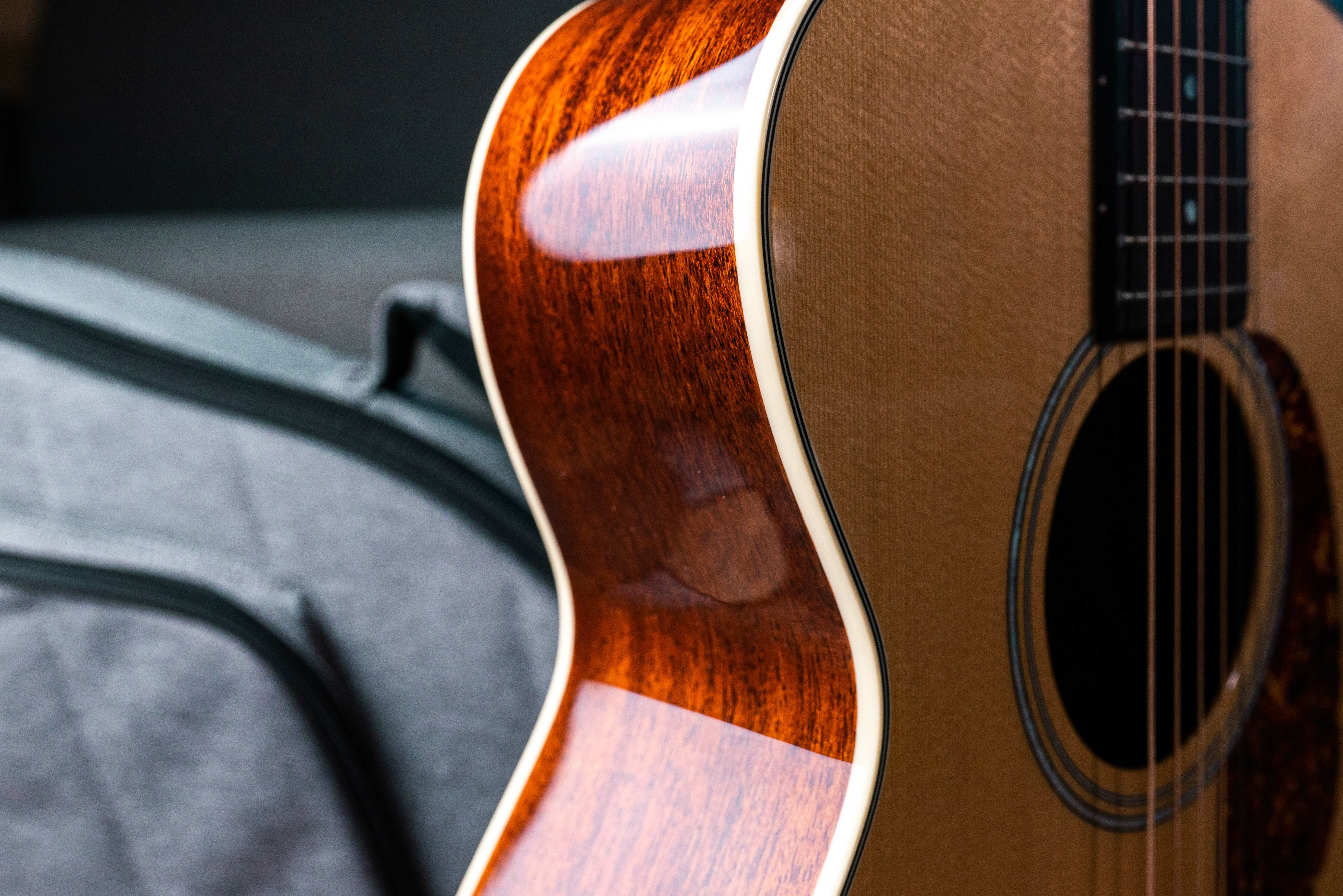 Guild Guild M-140 39吋 全單板 Concert桶身 Sitka雲杉面板 非洲桃花心木側背板 附原廠厚袋 第 6 張圖片｜三峽吉他 / Bass