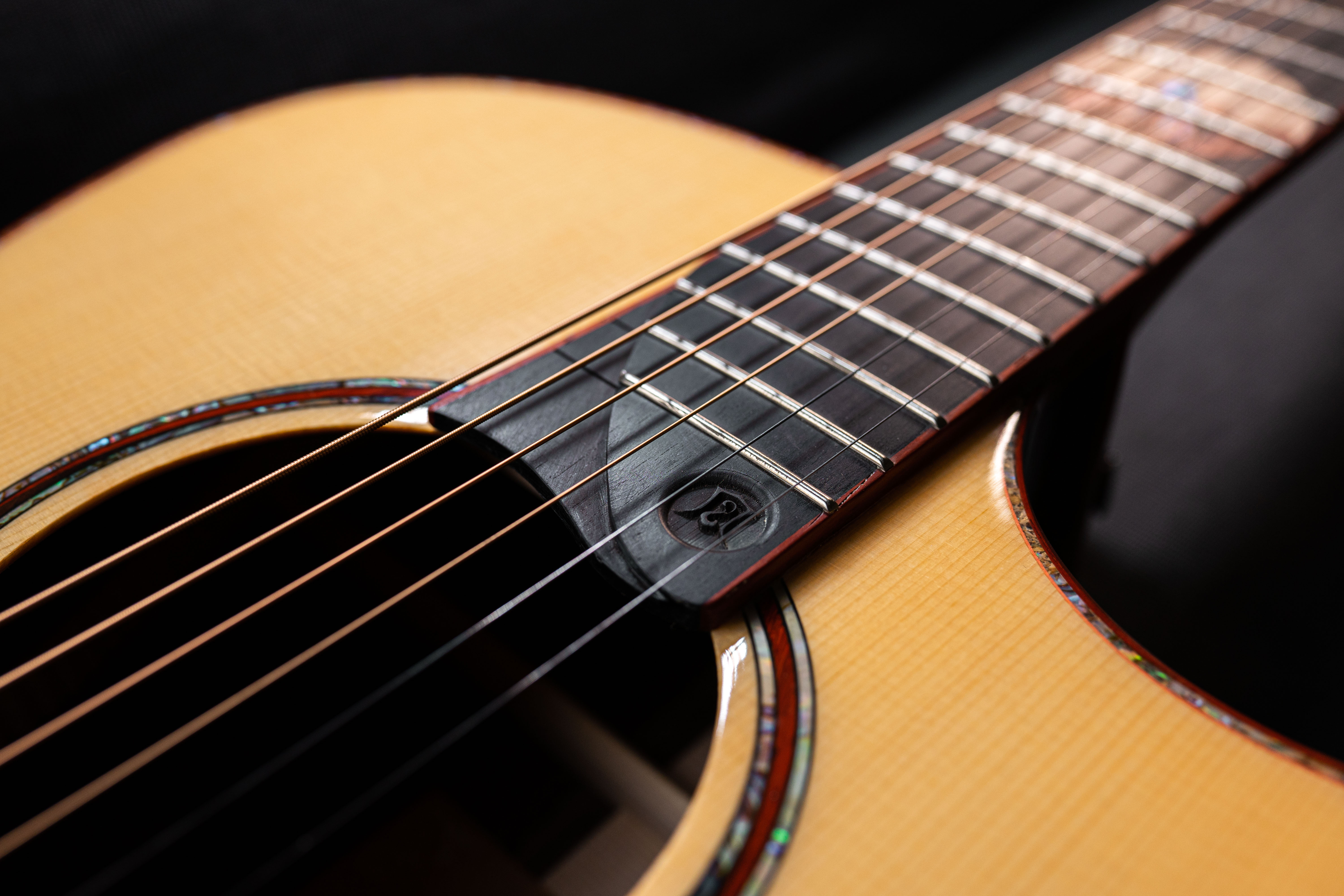 Magic 2A天狼 頂級手工系列吉他 3A德國雲杉面板 3A印度玫瑰木側背板 非洲紫檀木鑲邊靠手 全單板吉他 第 4 張圖片｜三峽吉他 / Bass