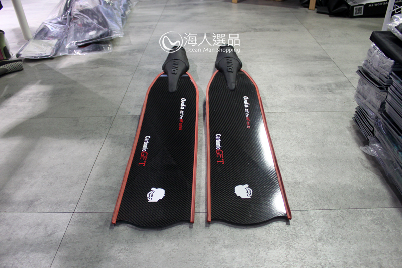 CARBONIO GFT – ONDA PRO CARBON H.F. 32° 碳纖維長蛙鞋板