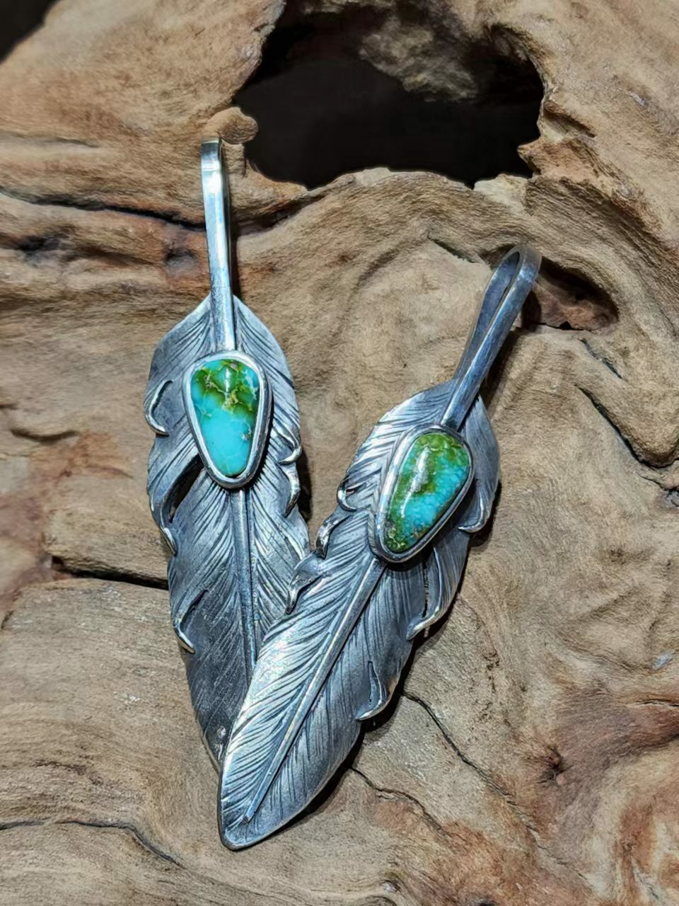 *Black Venom Jewelry-Freedom & Prayer XL(8cm)鑲美國Sonora Gold松石銀羽。