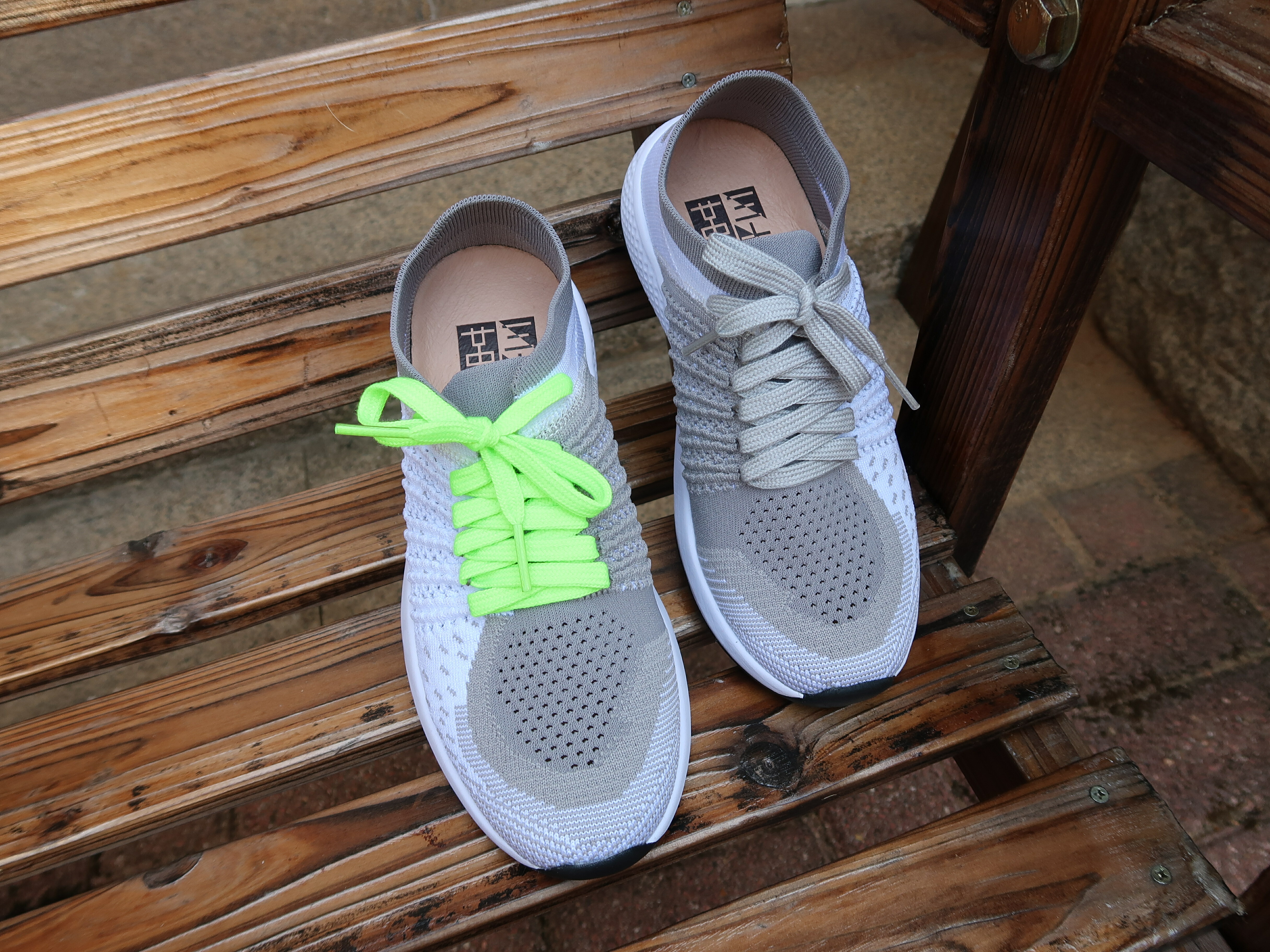 【彈力紗線飛織】羽量超輕真皮鞋墊超輕量飛線編織柔軟休閒運動飛織鞋