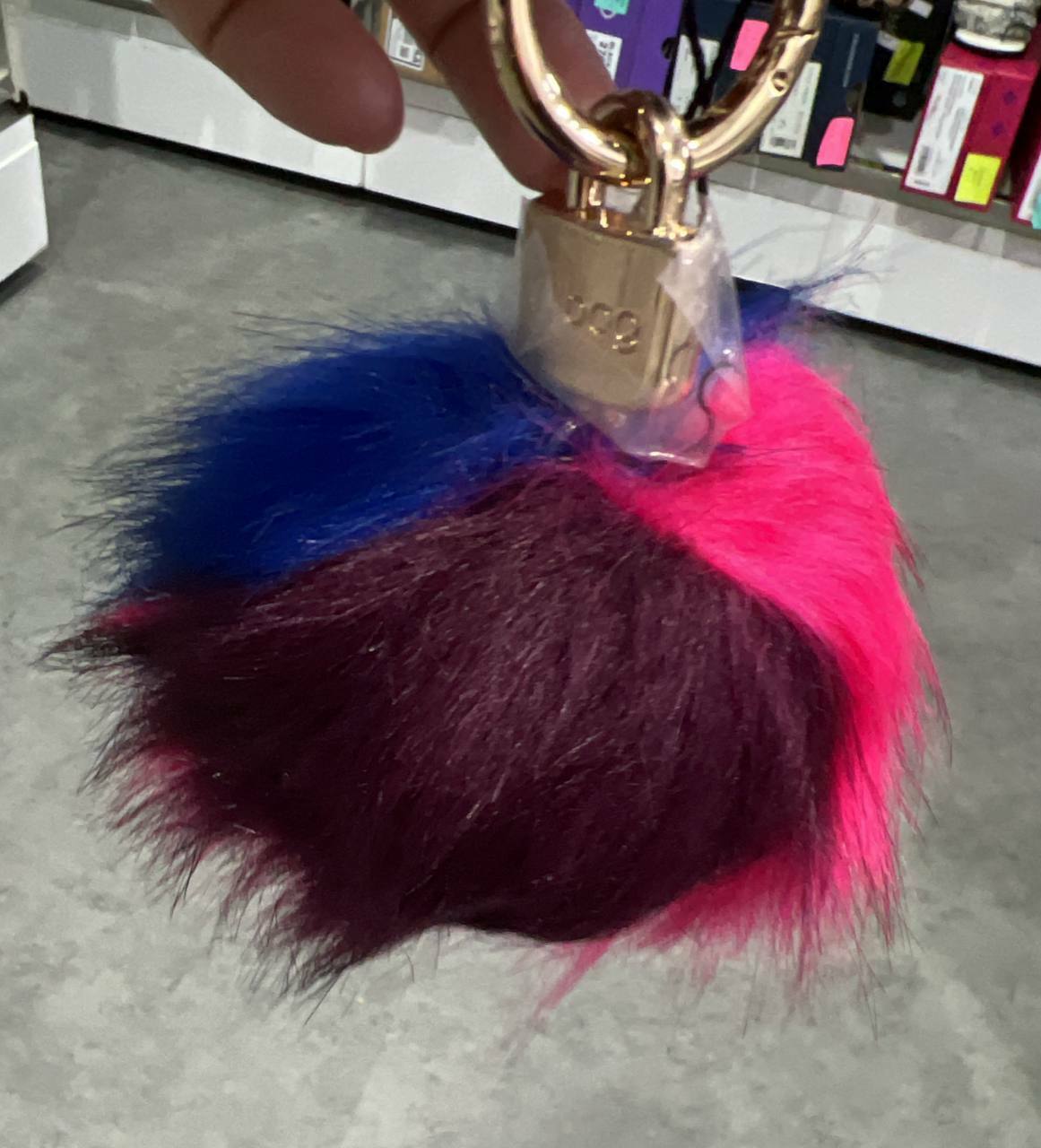 [S] O BAG ACESSORIES FURRY BALL,MAROON/BLUE,SOB54 (SOB54)