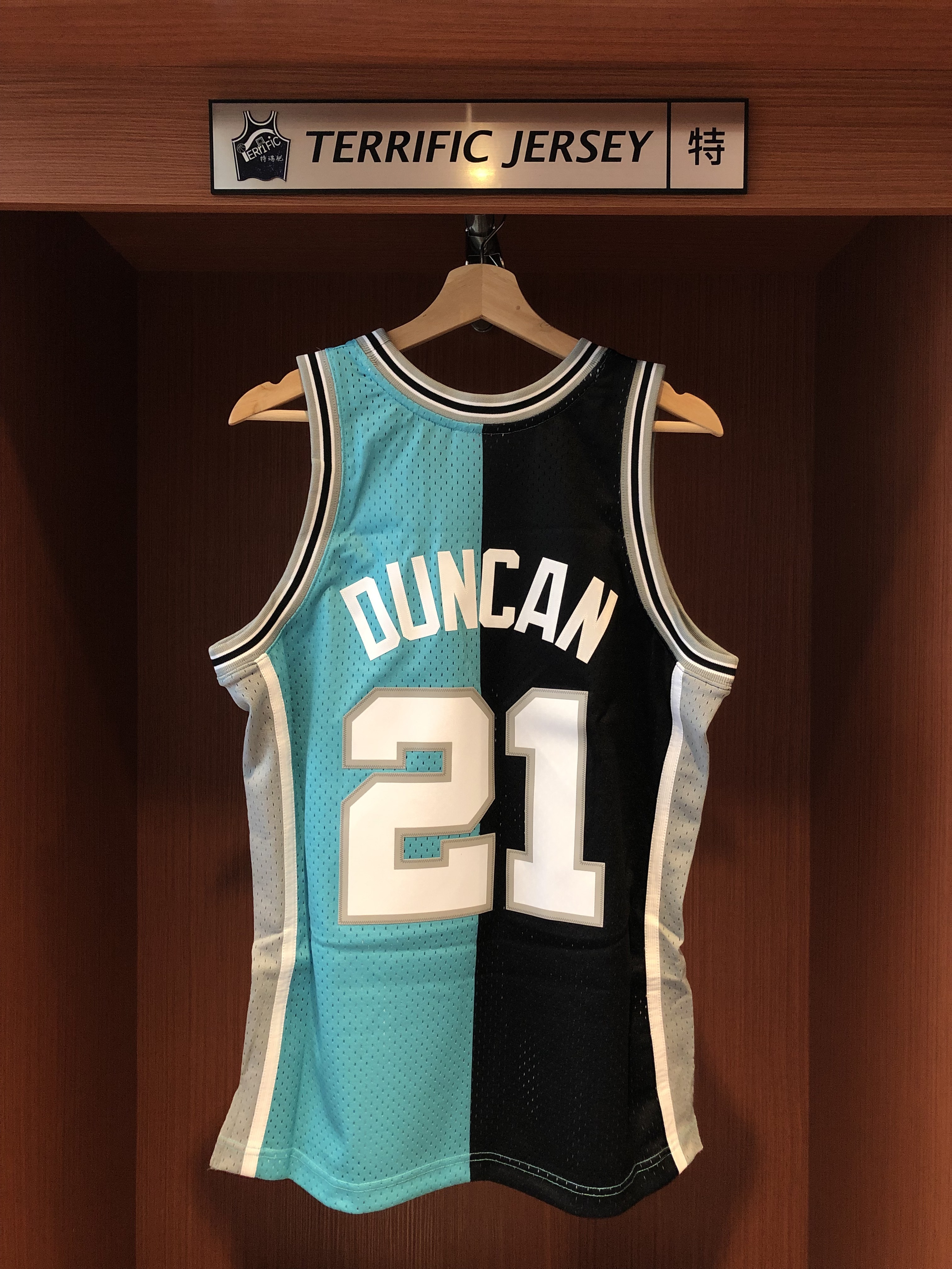 NBA球衣 Tim Duncan 聖安東尼奧馬刺黑綠 對半切 雙色 98-99 M&N Swingman G2 球迷版 熱轉印 全新
