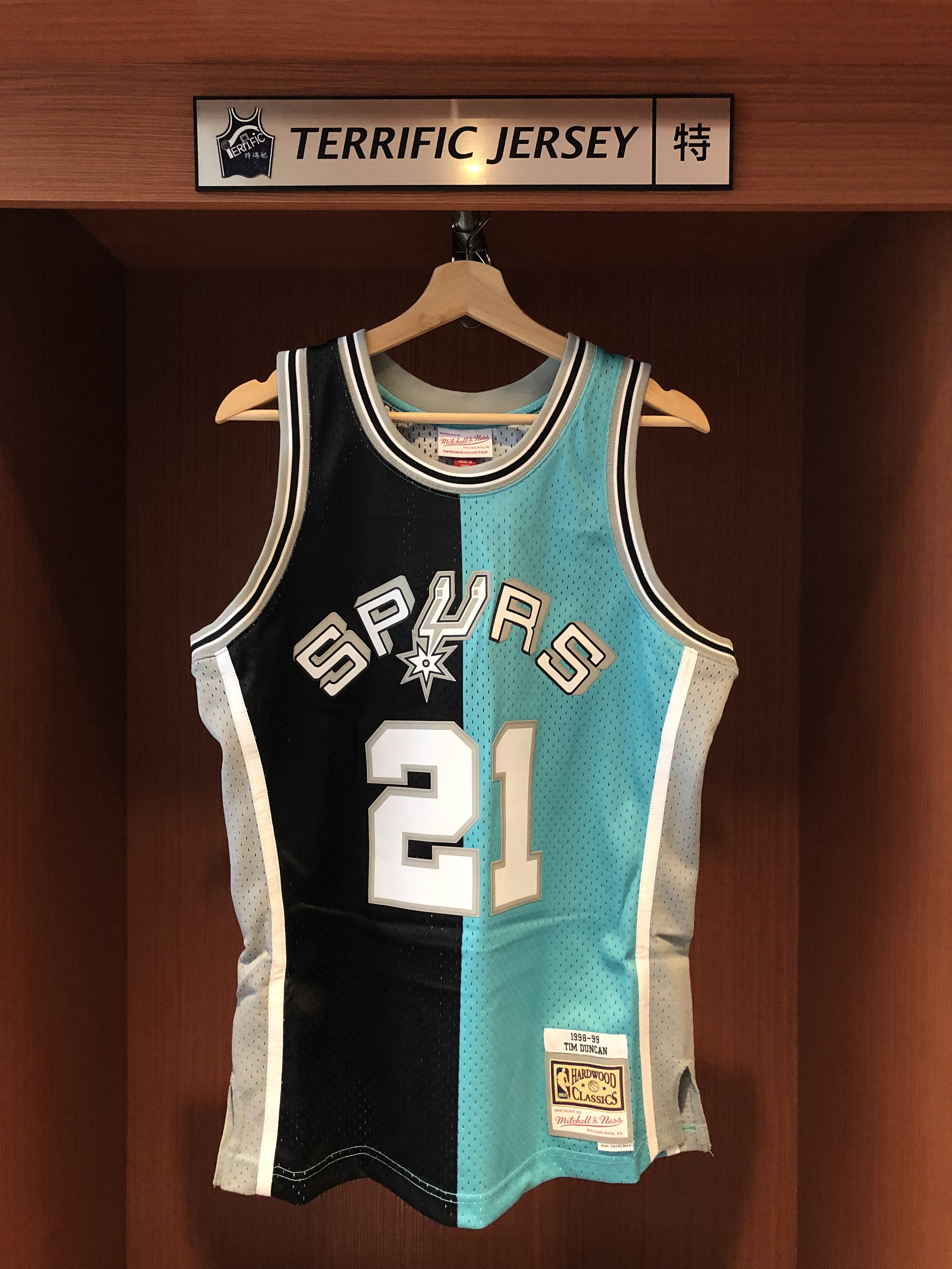 NBA球衣 Tim Duncan 聖安東尼奧馬刺黑綠 對半切 雙色 98-99 M&N Swingman G2 球迷版 熱轉印 全新