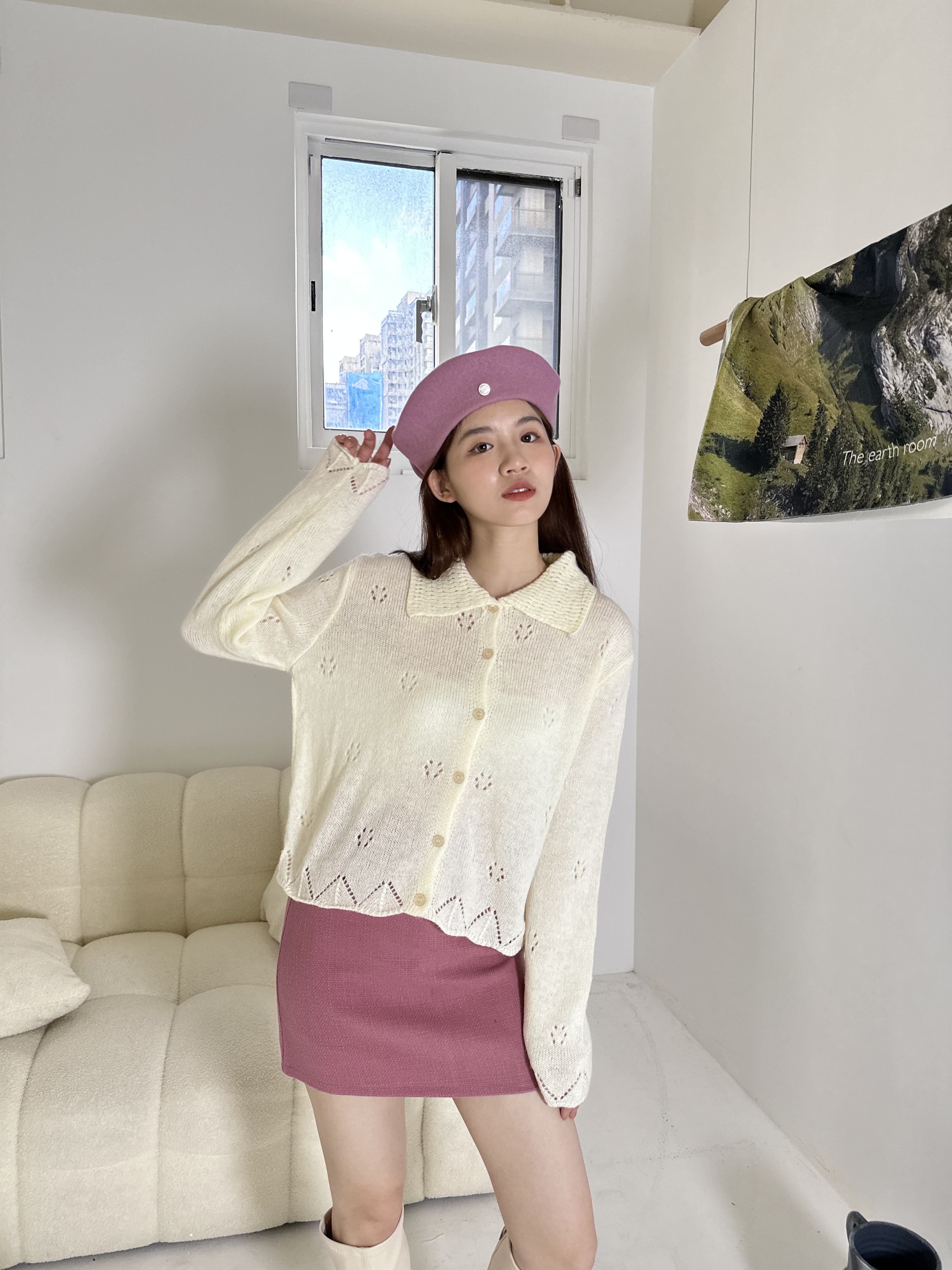 （現貨）22111206 薄款簍空翻領娃娃衫_杏