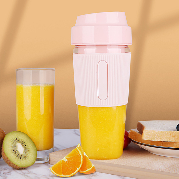 日本TSK 迷你便攜式電動USB充電榨汁杯 4葉刀頭果汁榨汁機 (P3708)