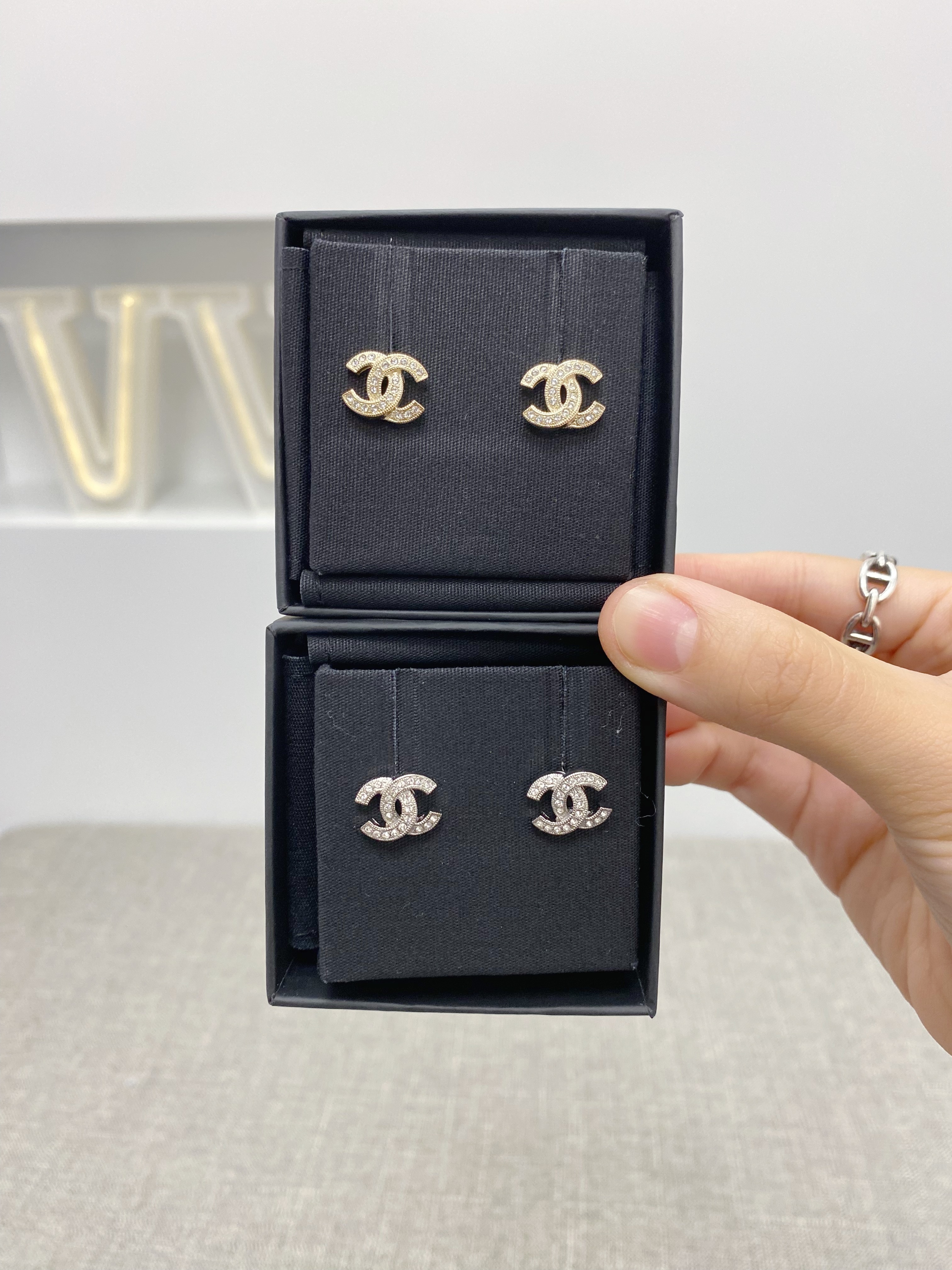 Chanel Classic Earrings (A88429)