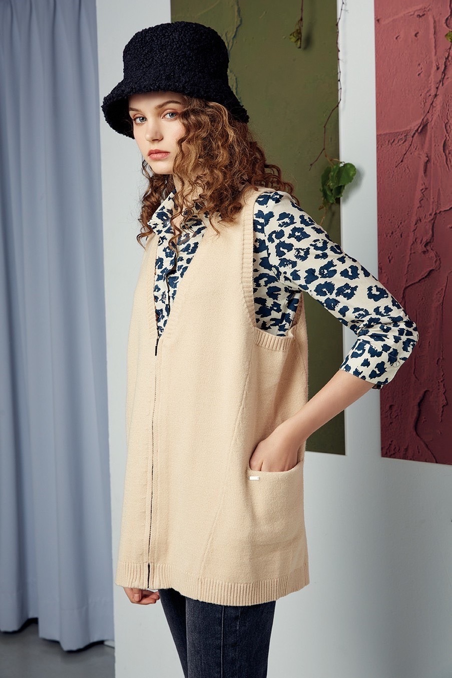 雙口袋造型開襟毛衣背心R6581