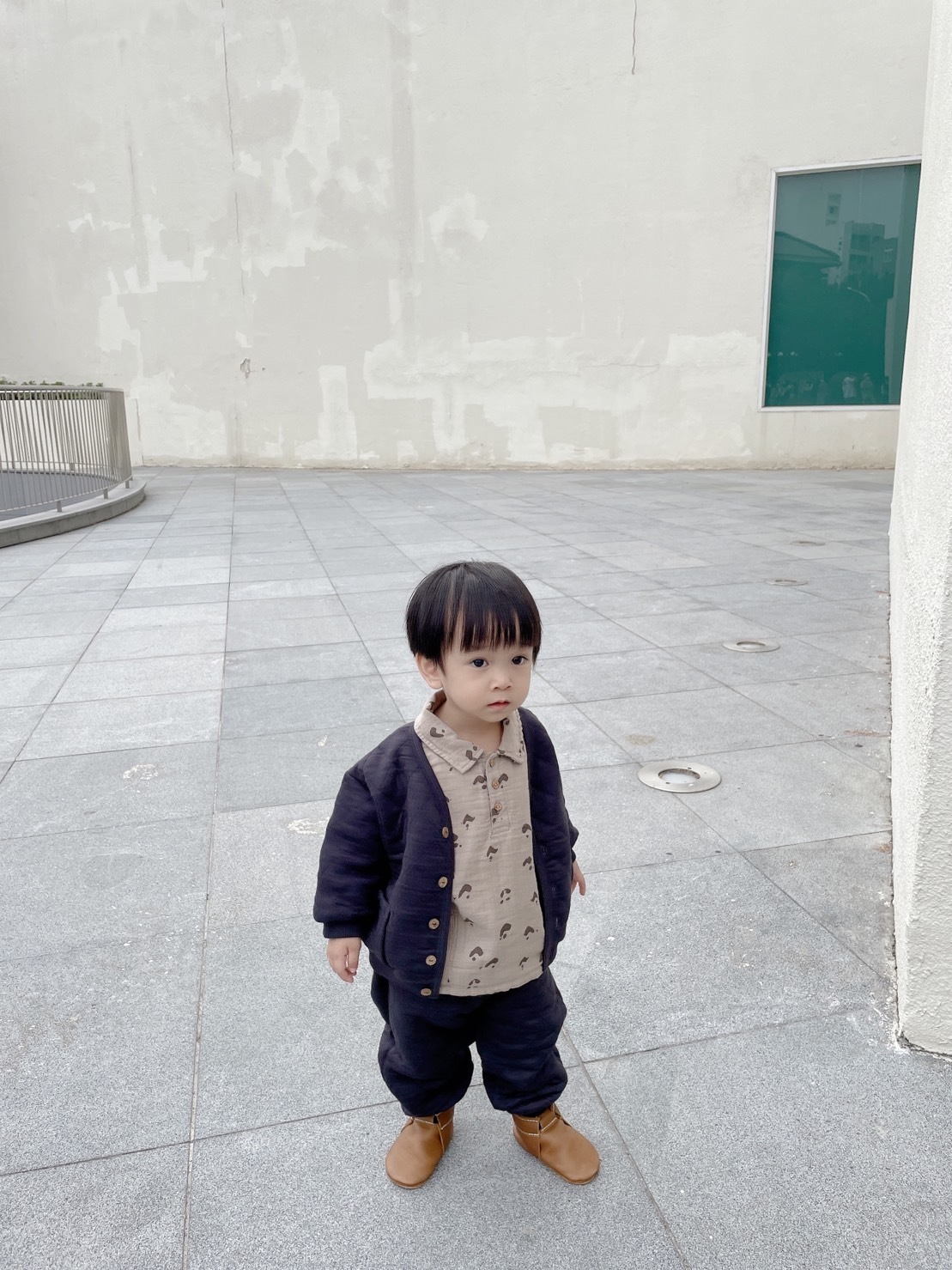 【口水款】葡萄牙Play Up 純棉抽象印花翻領上衣 - Pepper