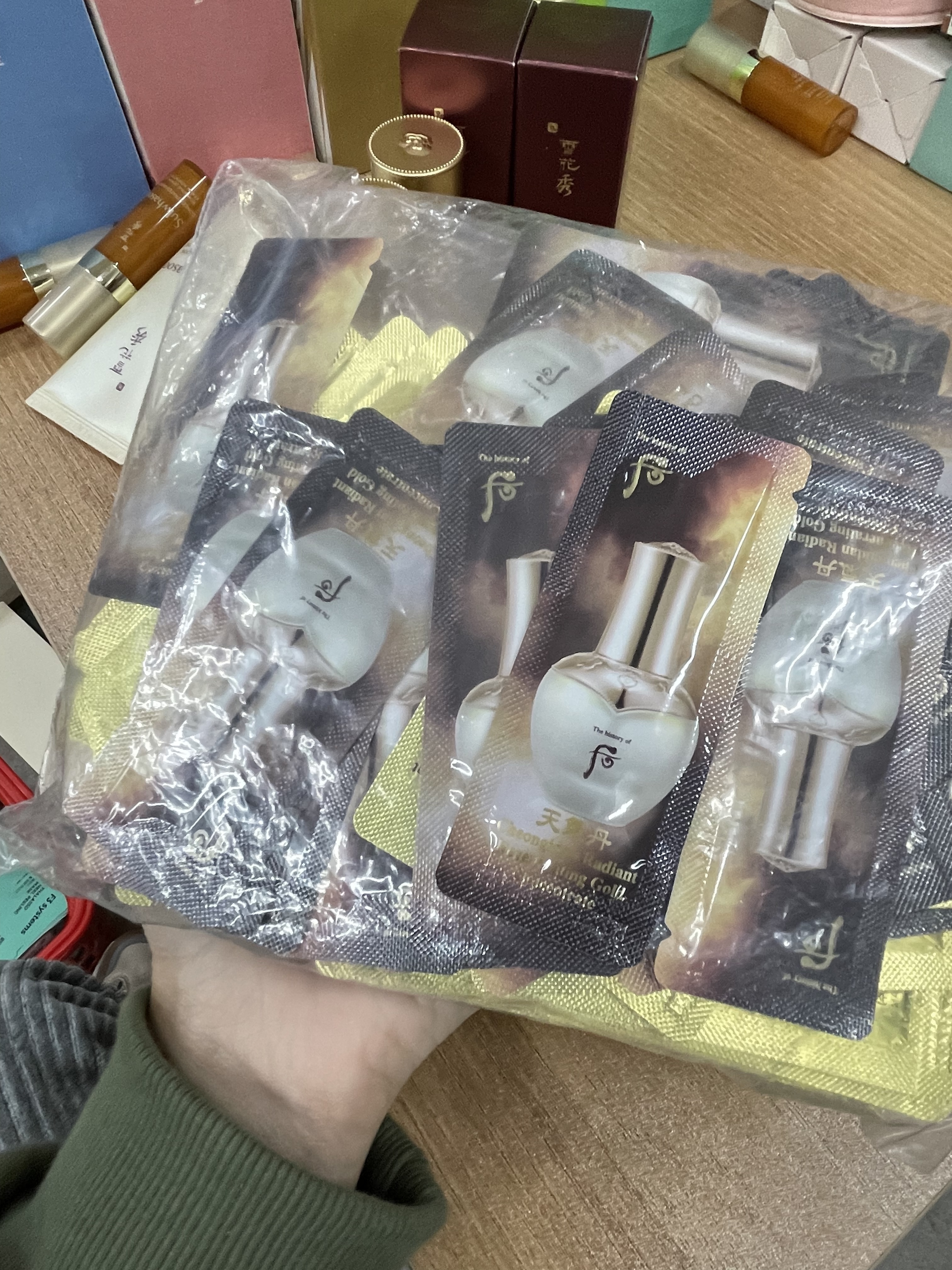 111144 后天氣丹 華炫黃金精華安瓶30包 2套起$88/件