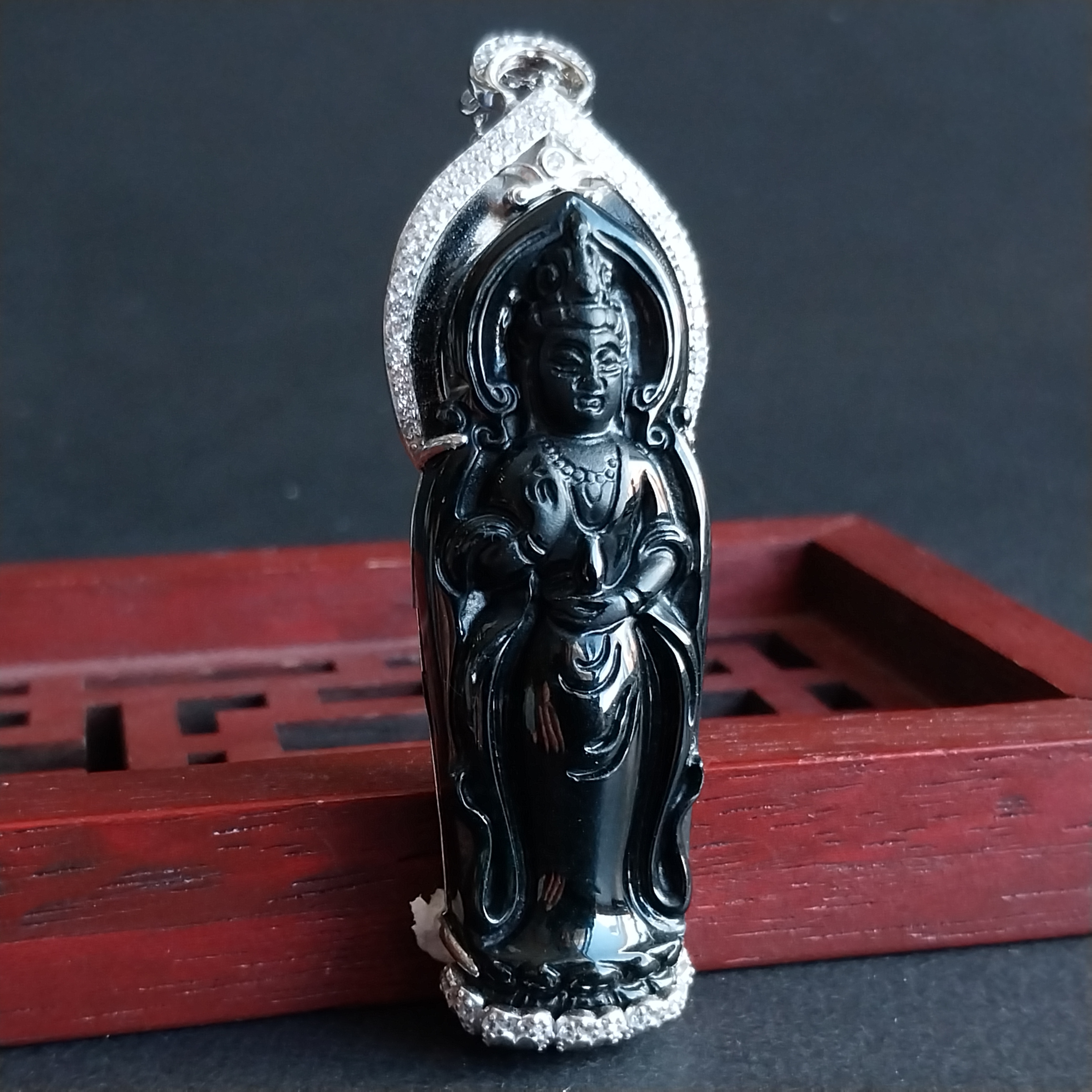 墨翠觀音, 天然翡翠A玉, 緬甸玉, Jade, Jadeite