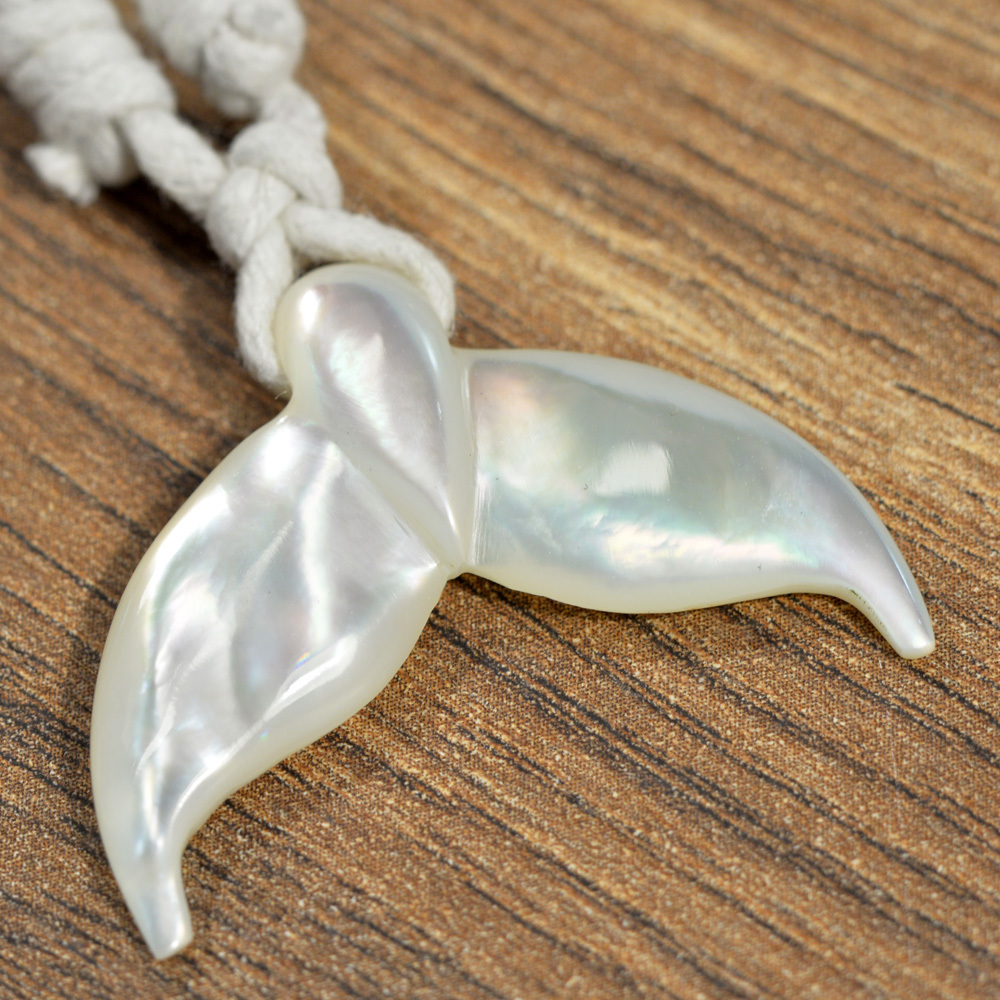 FREEDIVING PLANET - 魚尾造型項鍊 White MOP (珍珠白)