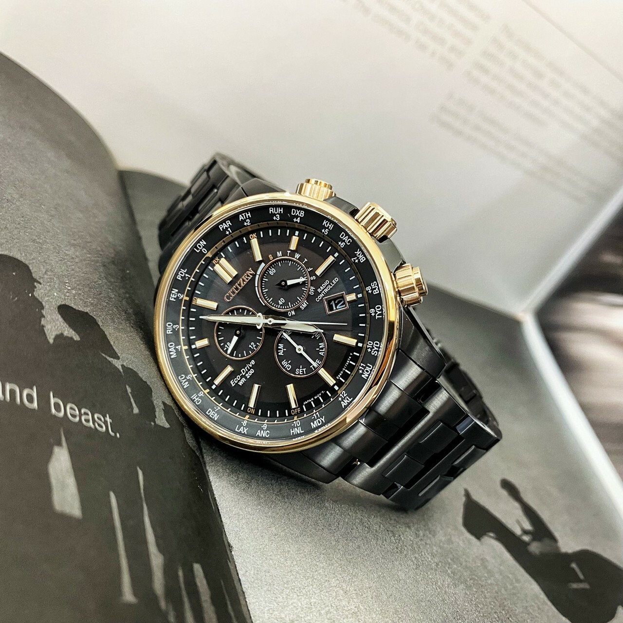 【CITIZEN】亞洲限定光動能電波計時手錶 CB5888-87E 42.5mm Modern Watch
