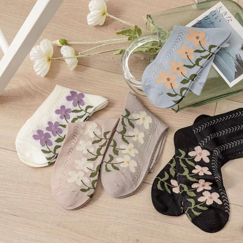 踩花織紋中筒襪 五色