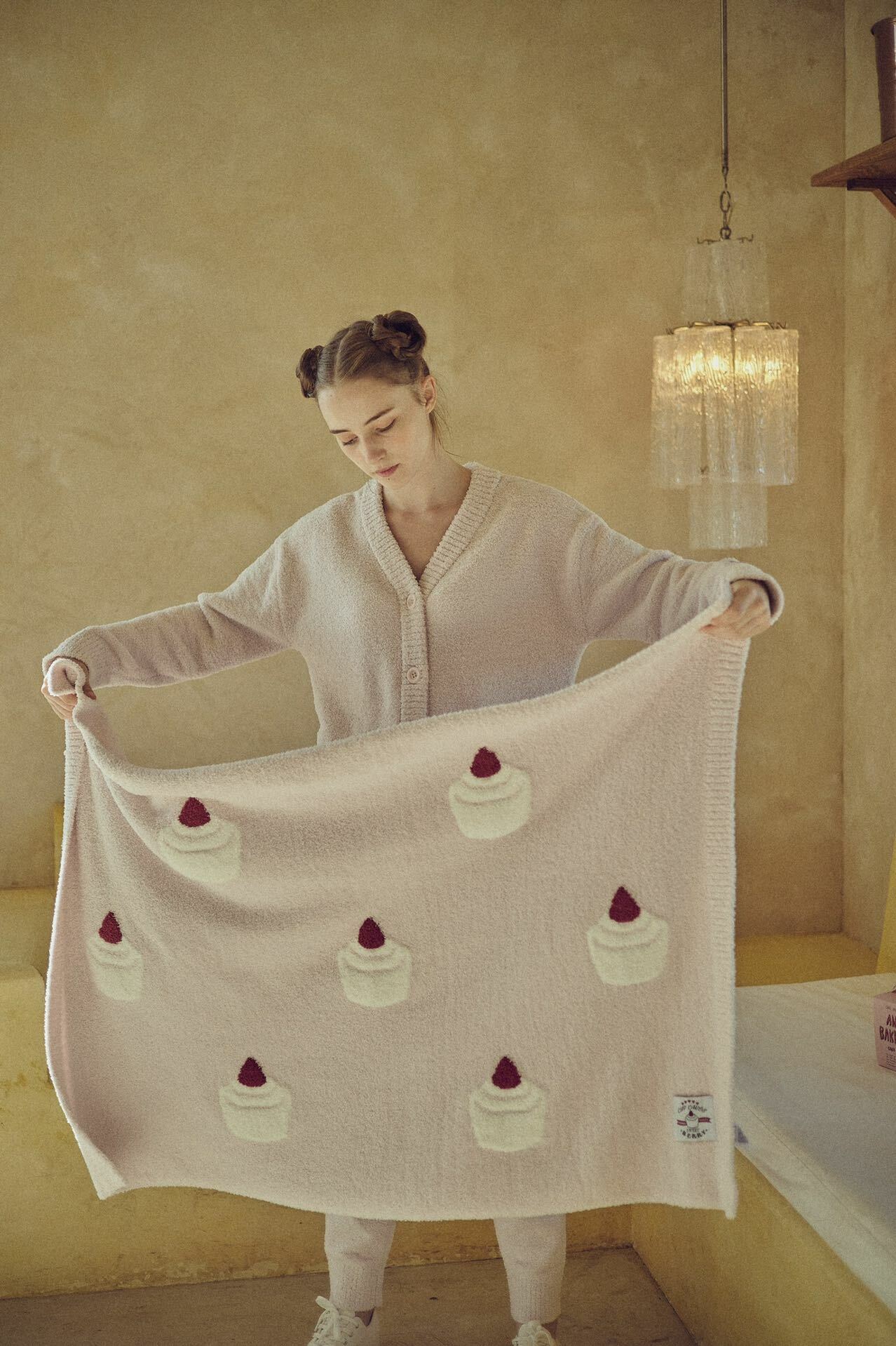 韓國連線-甜甜草莓蛋糕珊瑚絨毯子