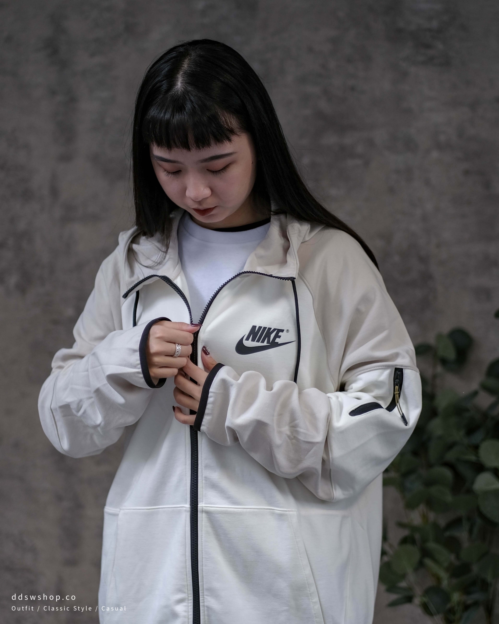 Nike Sportswear Logo Zip Jacket 外套 立領 連帽 運動外套 標語 拼接 背圖 刺繡 米白杏 DM6549-072
