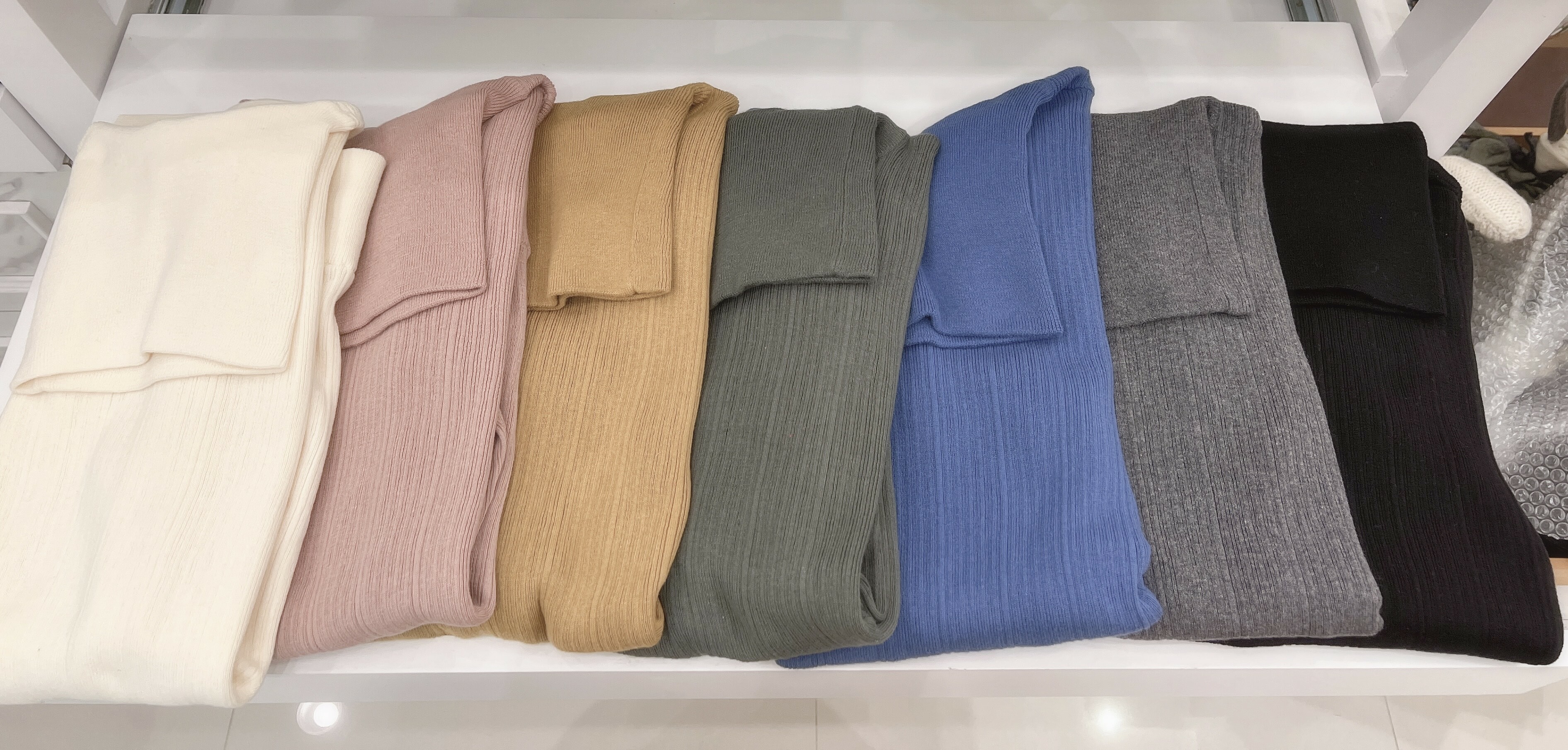 高領下縮口內搭衣