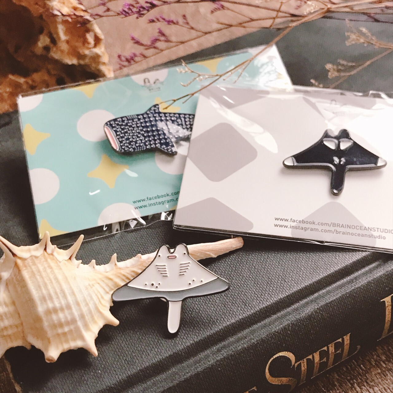 腦海工作室｜海洋鯨豚 金屬徽章