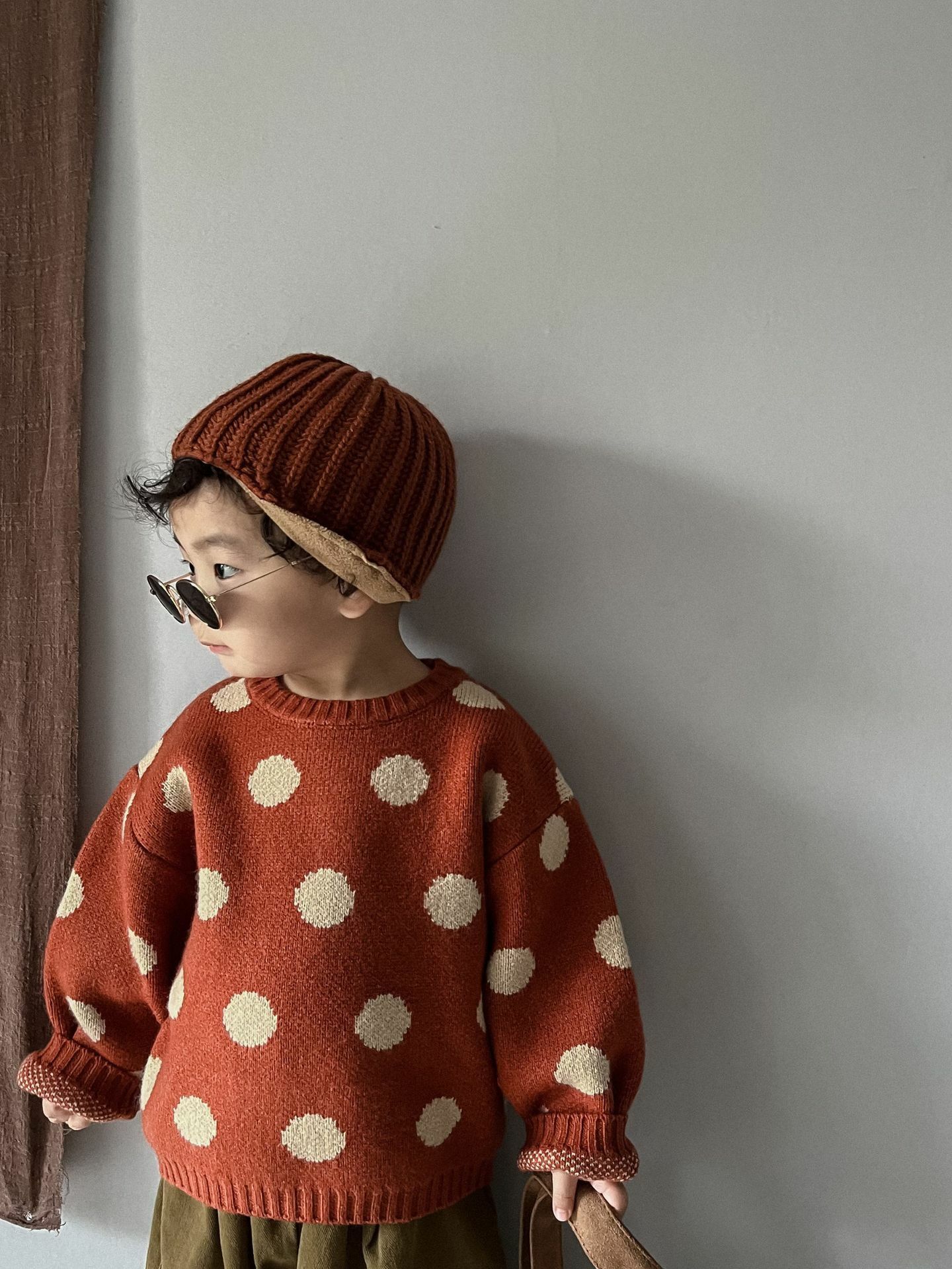 大點點針織上衣