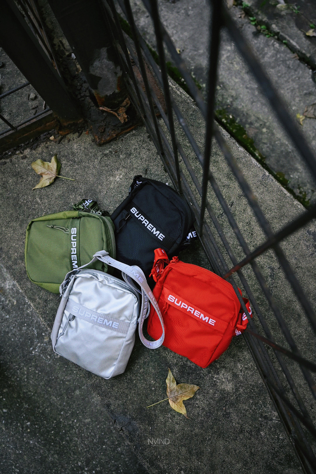 <快速出貨>SUPREME 22FW SHOULDER 肩背包 軍綠