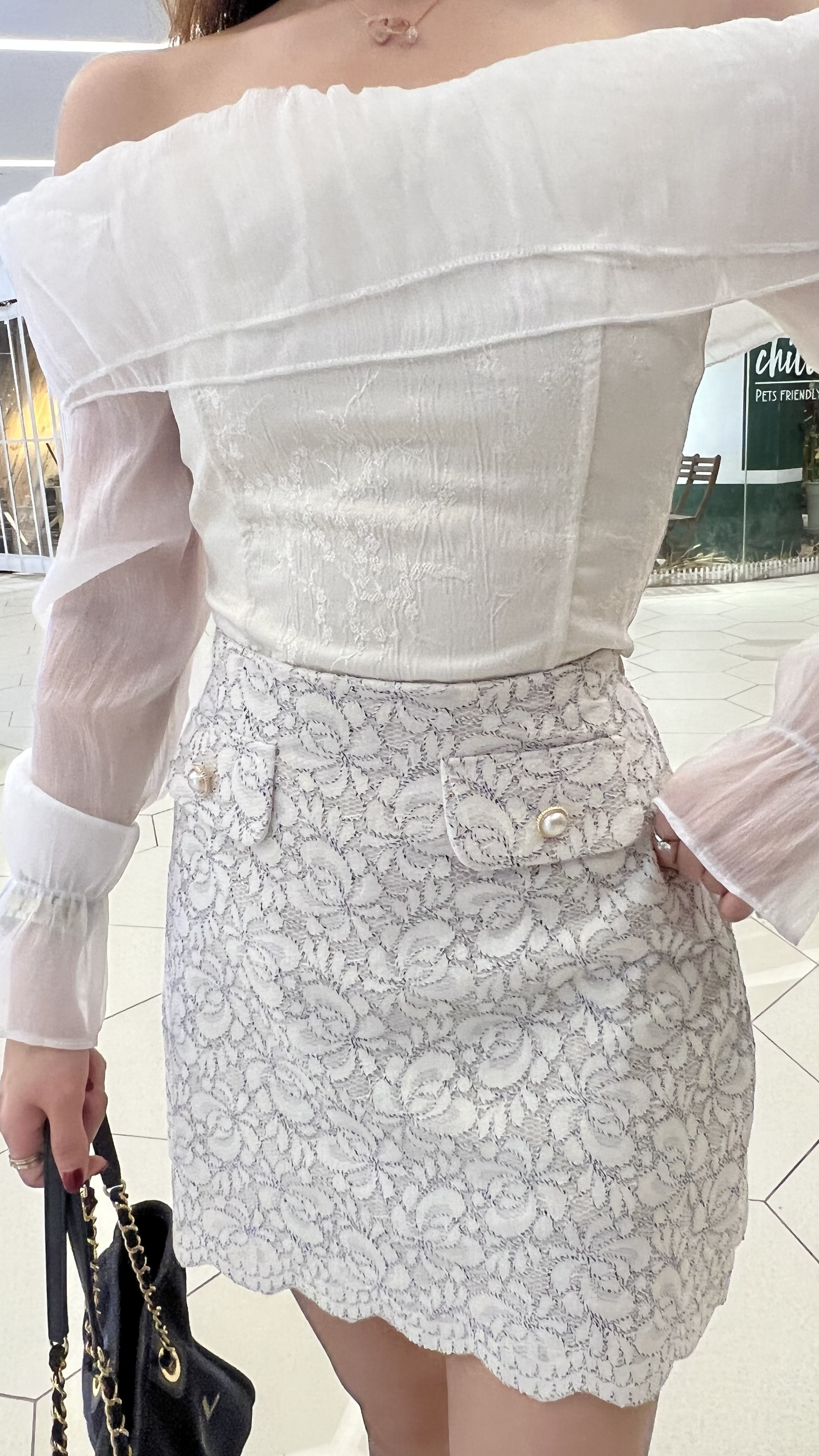 IN STOCK: TP22S1140 復古雲朵一字膊上身