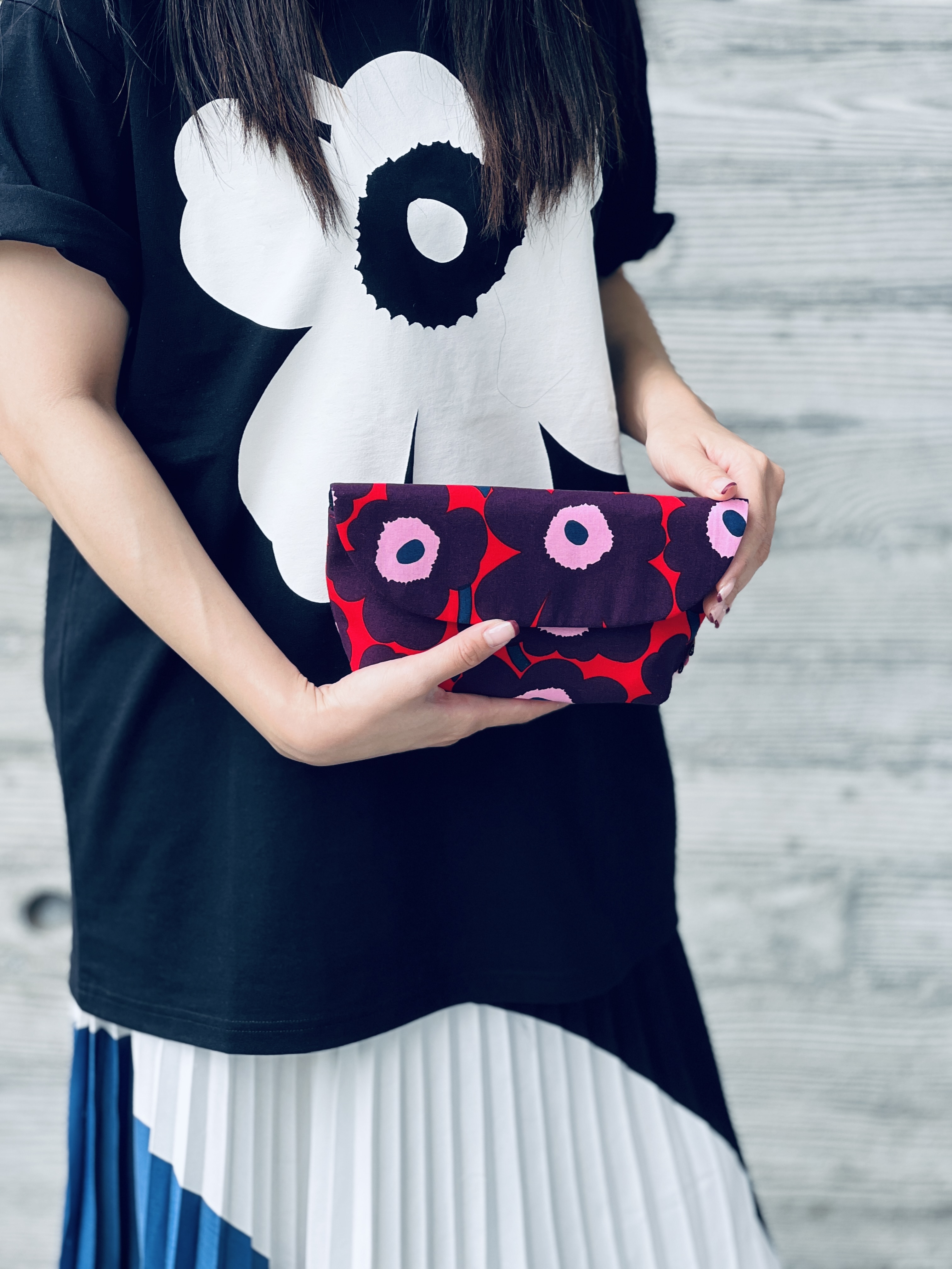 利是pouch | Marimekko canvas fabric | purple red 細花