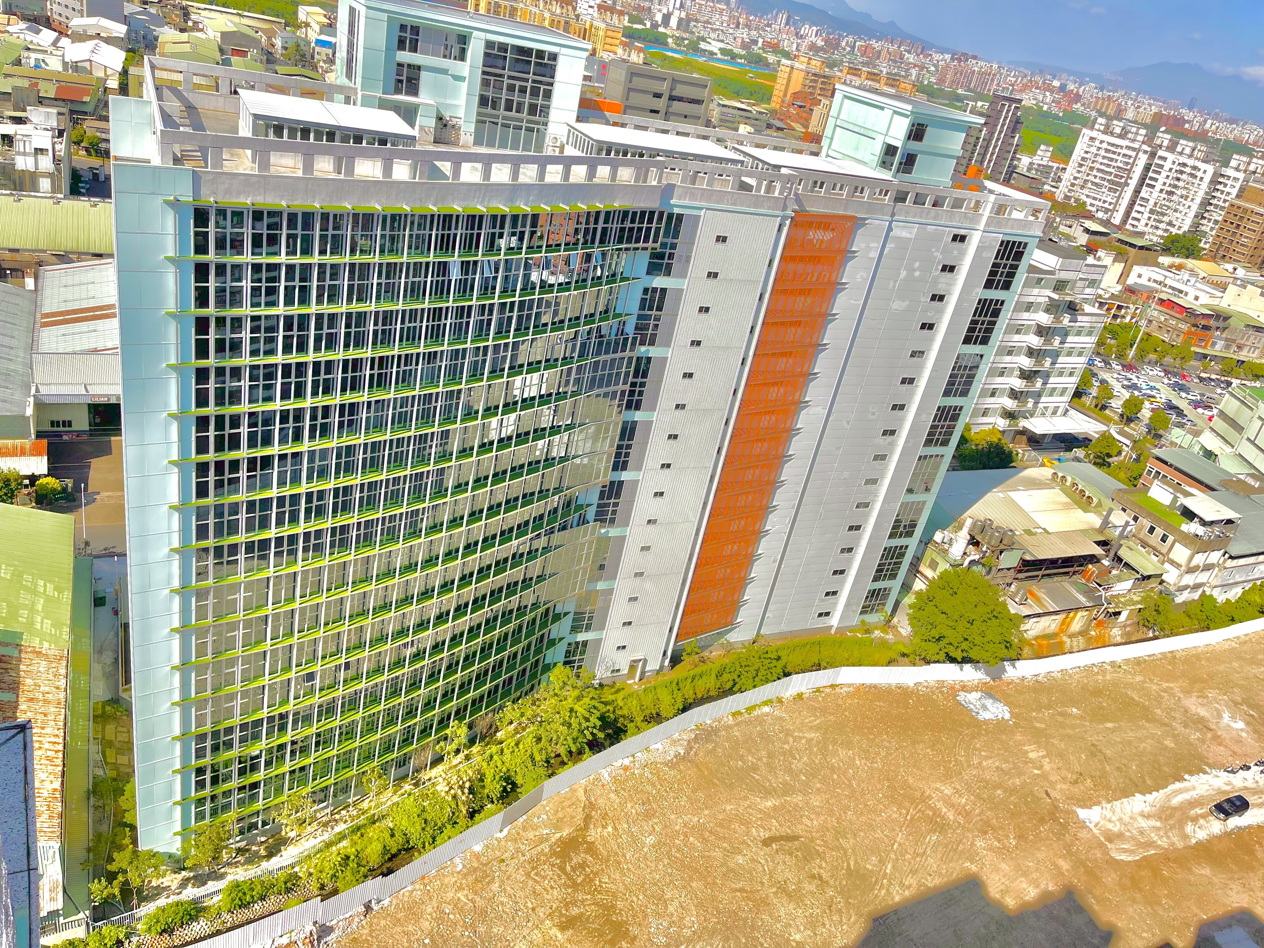 <img src="Glass-and-window-with-green-grass.jpeg" alt="Glass-and-window-with-green-grass">