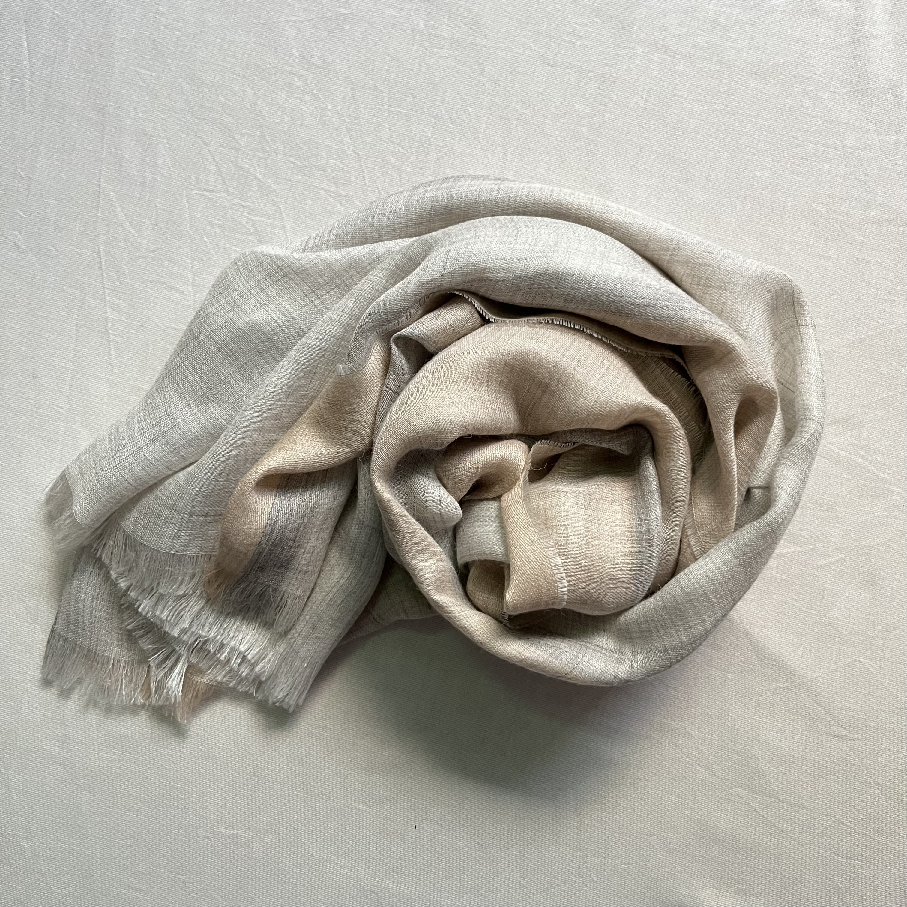 安地斯羊駝圍巾｜輕薄混絲款 - 銀翼｜秘魯