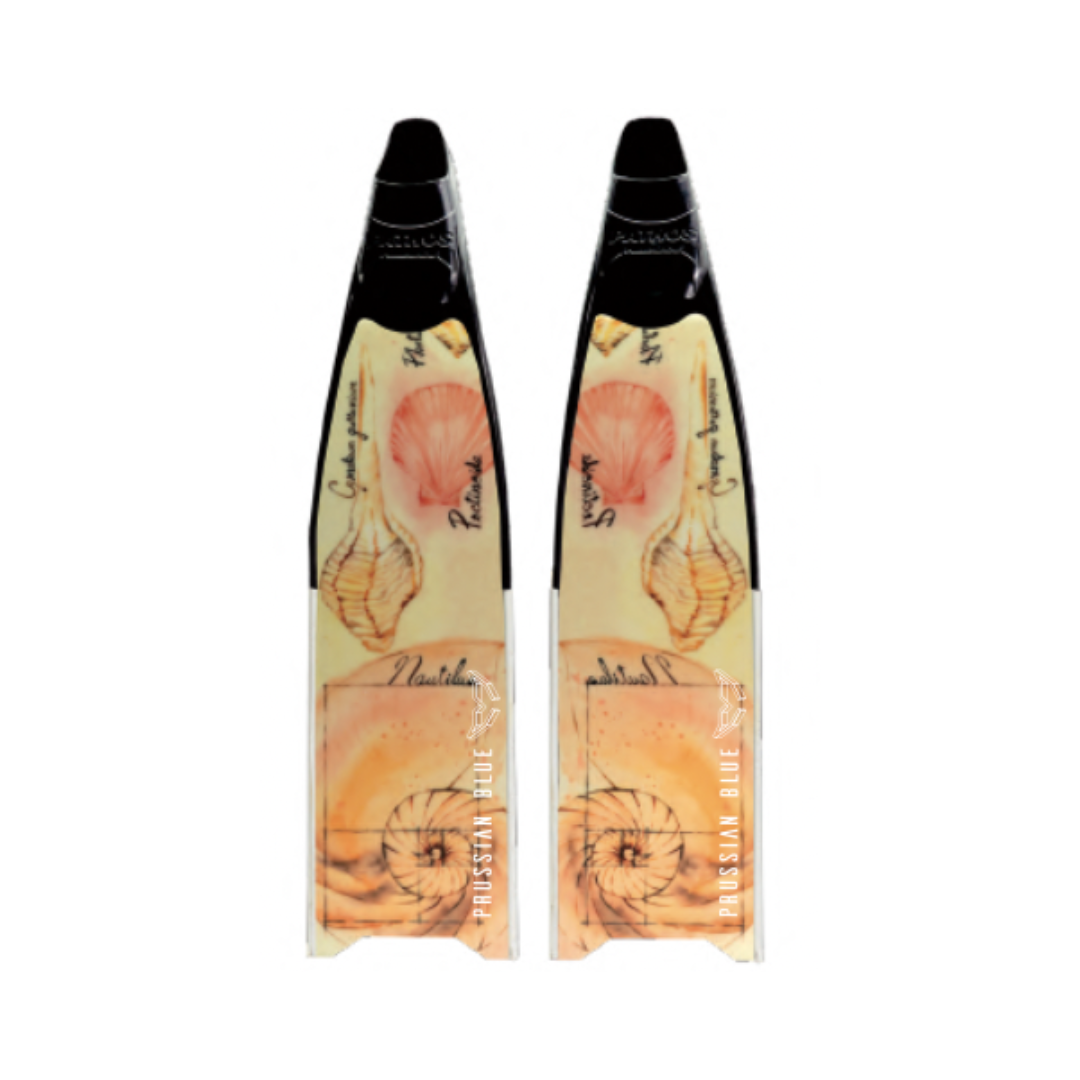 ▲2020 普魯士藍 玻纖彩繪板 黃金比例