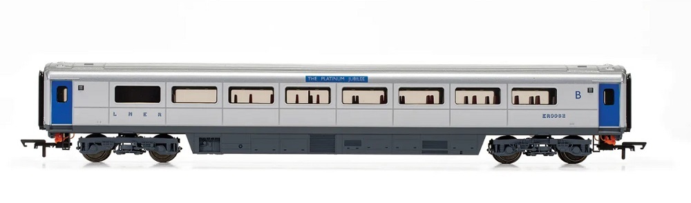 Hornby R40355 HO規 英國女王伊麗莎白二世, 白金禧年客車廂, 車號ER0062