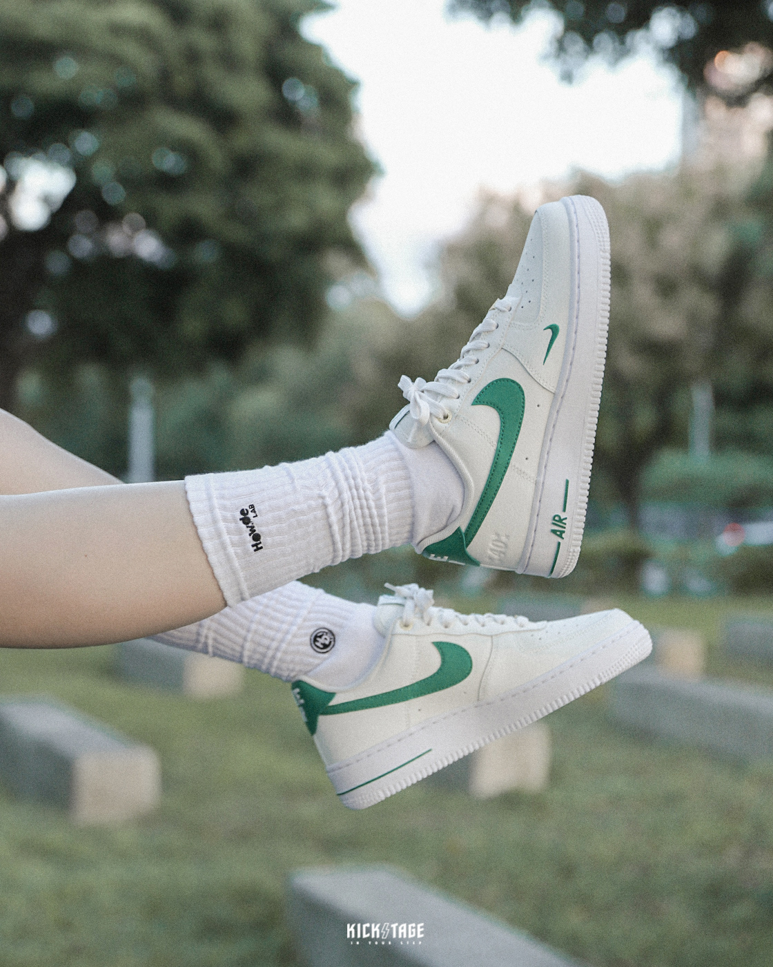 女鞋NIKE W AIR FORCE 1 “Malachite” 白綠金扣40週年芒星復古休閒鞋A