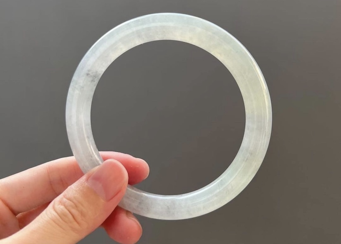 冰種綠黑豫翡翠圓條鐲