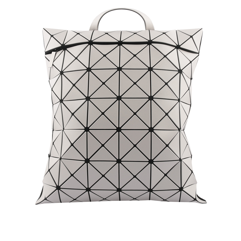 【ISSEY MIYAKE三宅一生】BAO BAO LUCENT 啞光霧面扁形後背包(淺灰色)