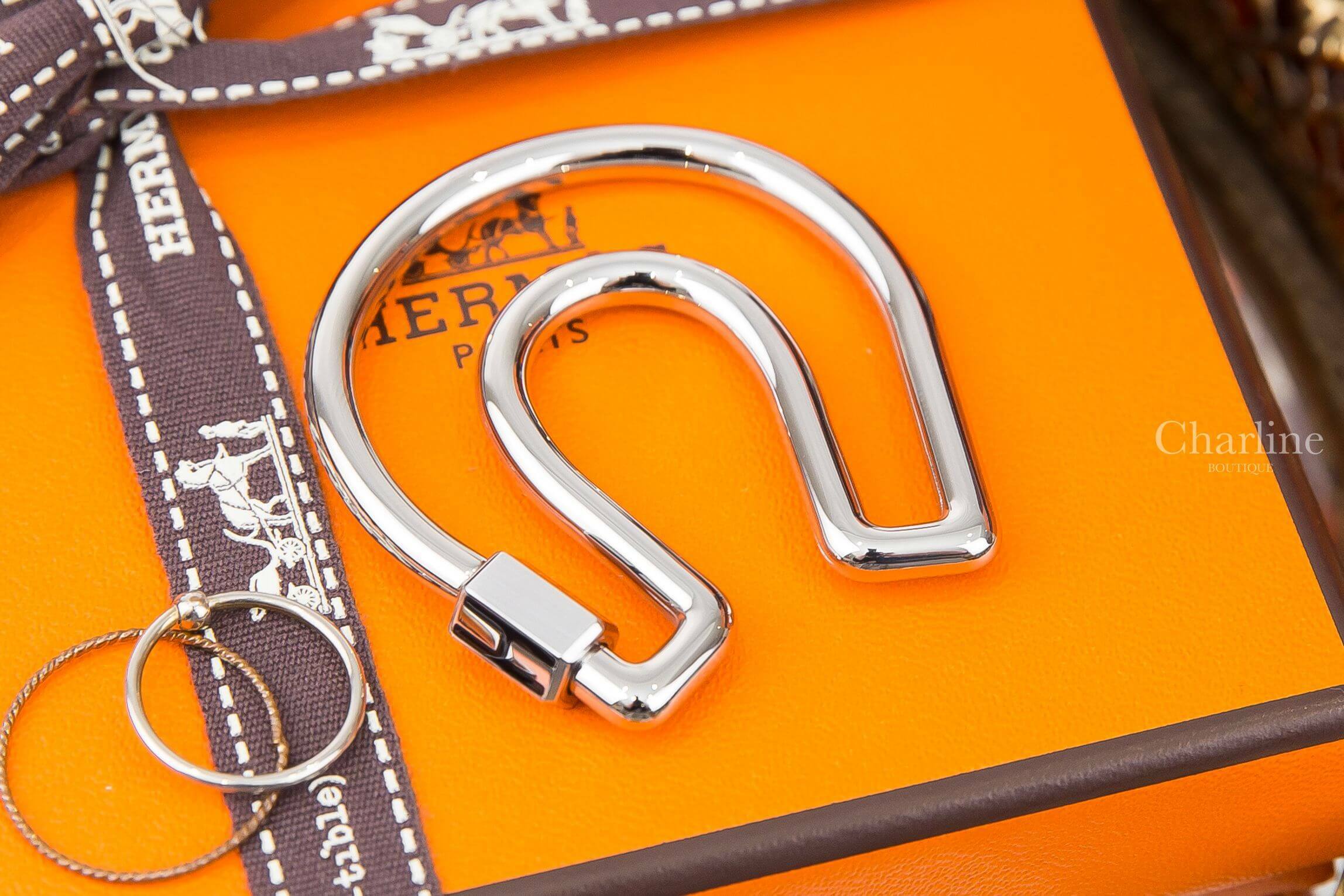Hermès Fer A Cheval Key Ring 銀色簍空馬蹄黑色H字樣不銹鋼鑰匙圈