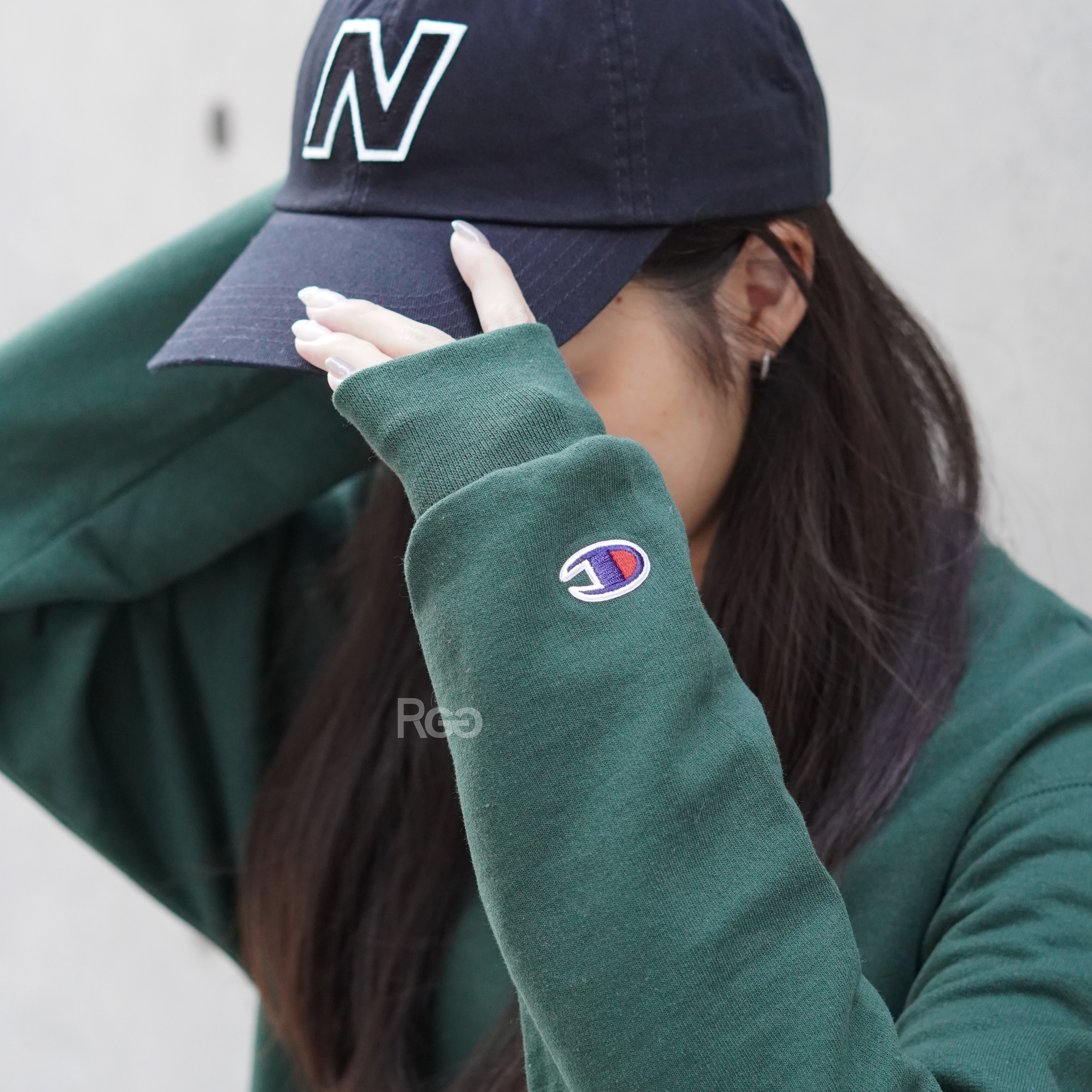 Champion S600內刷毛大學T綠色女生穿搭近照