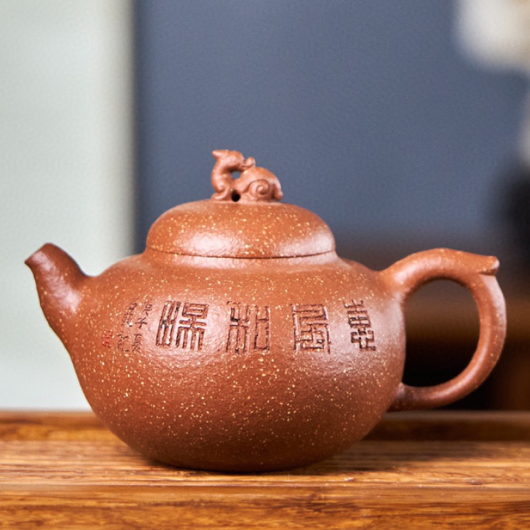 【獅韻壺】--器型古樸素雅，大度端莊，工藝無可挑剔