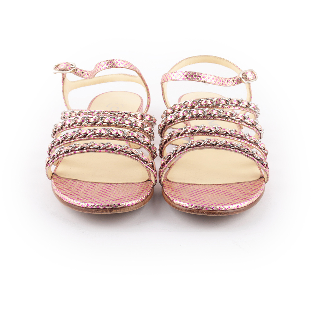 【CHANEL】圓點圖案皮穿鍊設計涼鞋