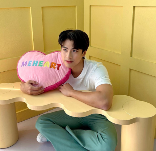 Meheartbkk Lollipop Pillow with blanket