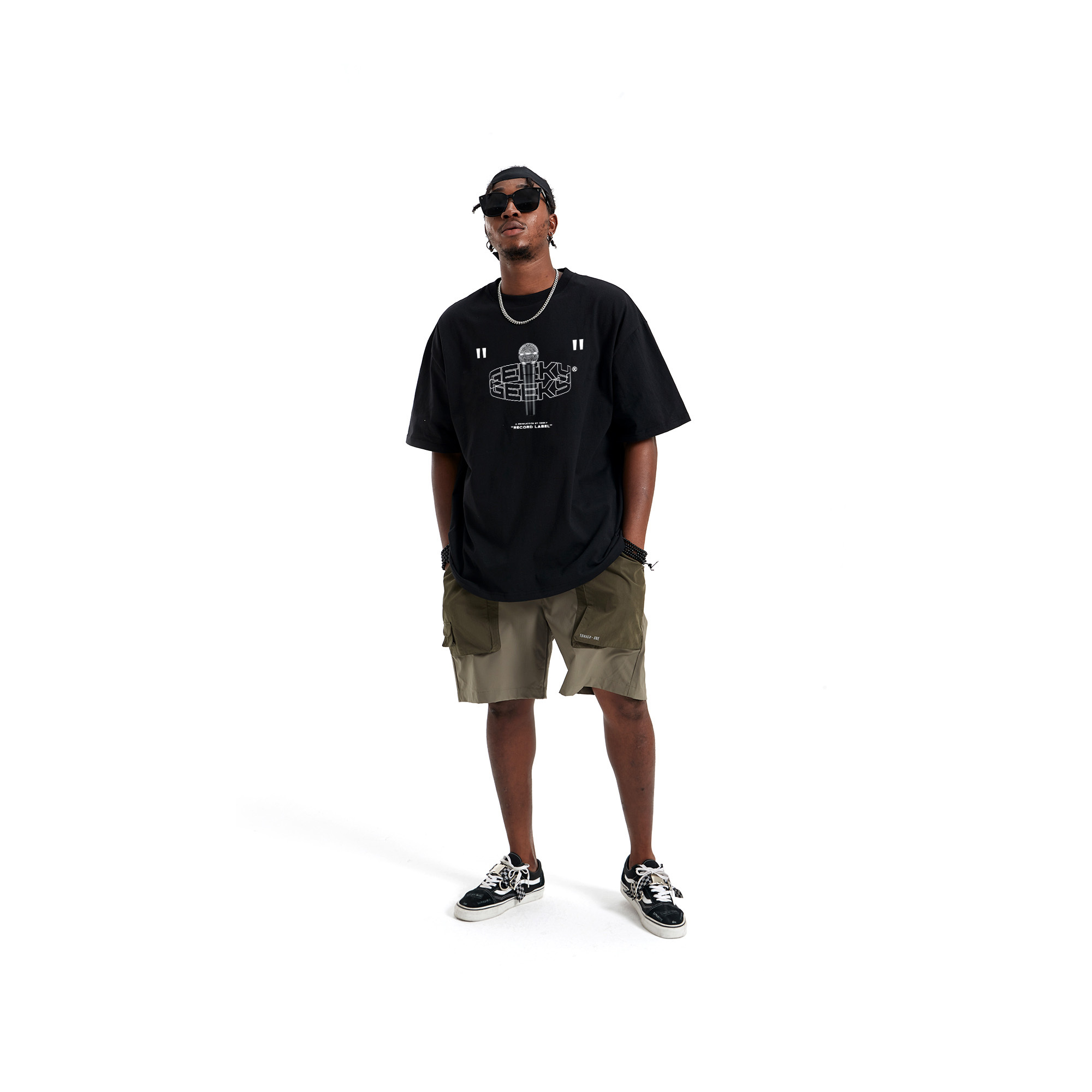 GEEKY 麥克風短T-黑