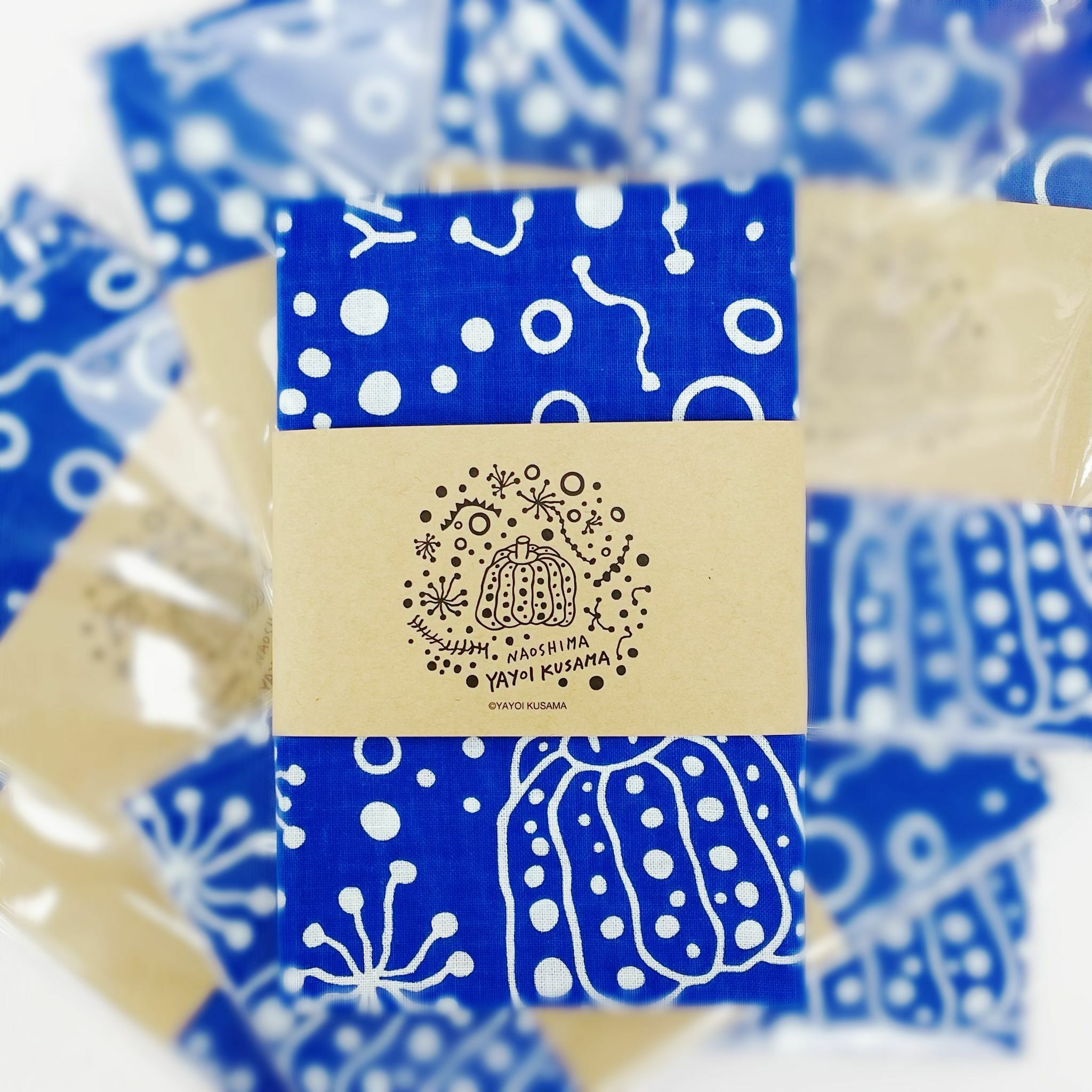 Yayoi Kusama Naoshima Tenugui (Blue & White)