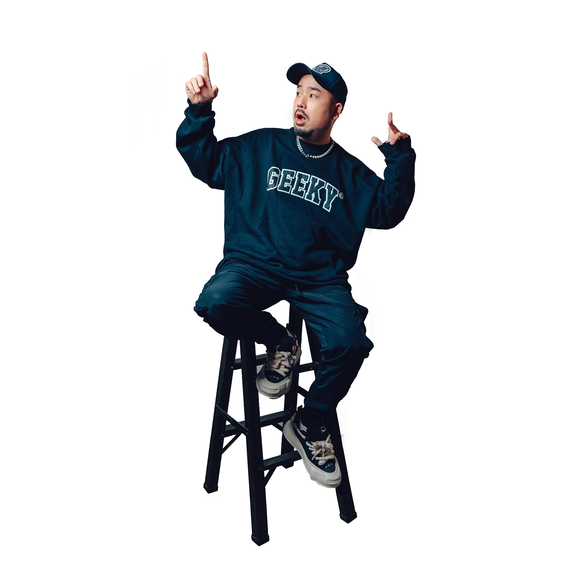 GEEKY 發泡大學T-黑