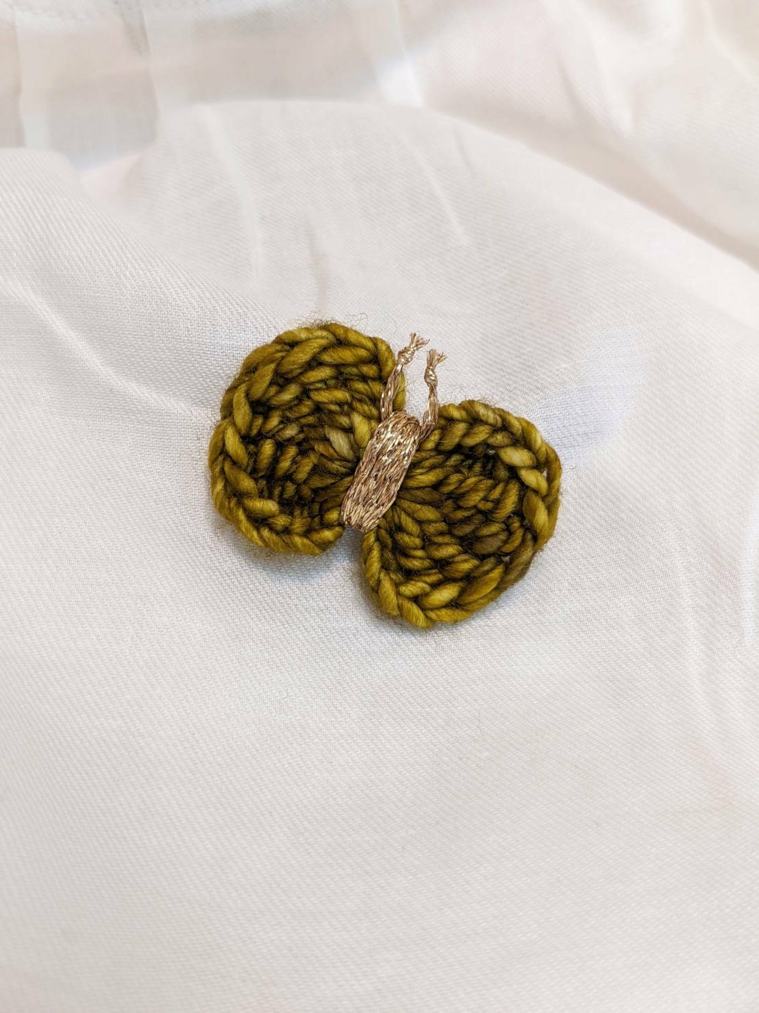 韓國髮飾 蝴蝶鴨嘴髮夾- 橄欖金