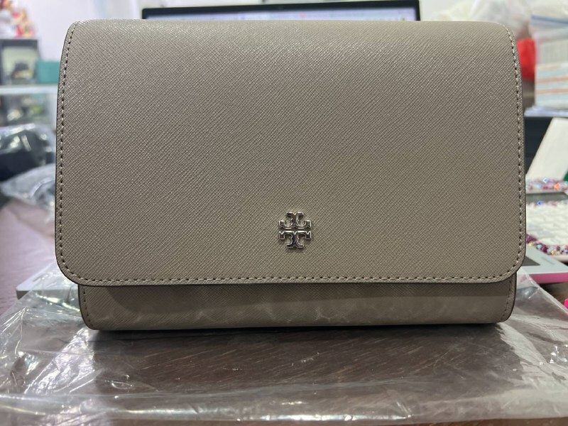 [S] TORY BURCH EMERSON CHAIN WALLET,GRAY HERON, 82328-082 (STB211)
