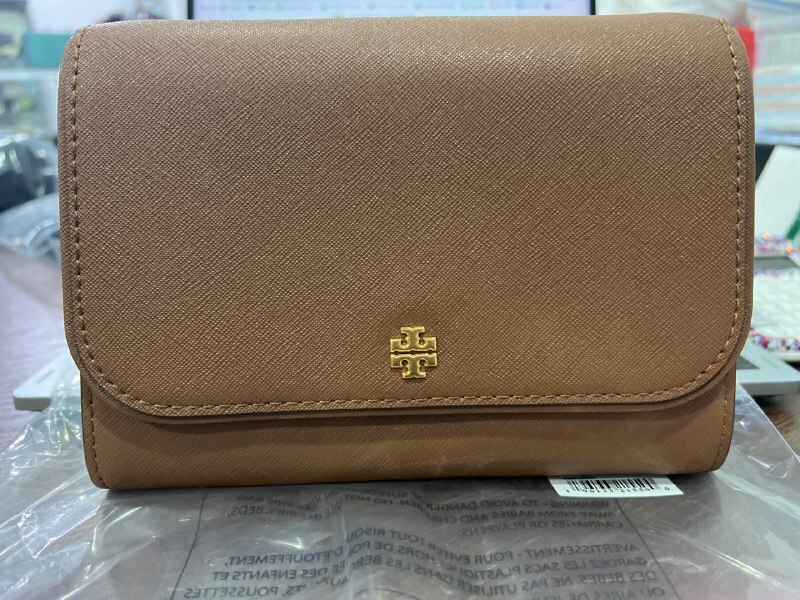 [S] TORY BURCH EMERSON CHAIN WALLET,MOOSE, 136093-909 (STB212)