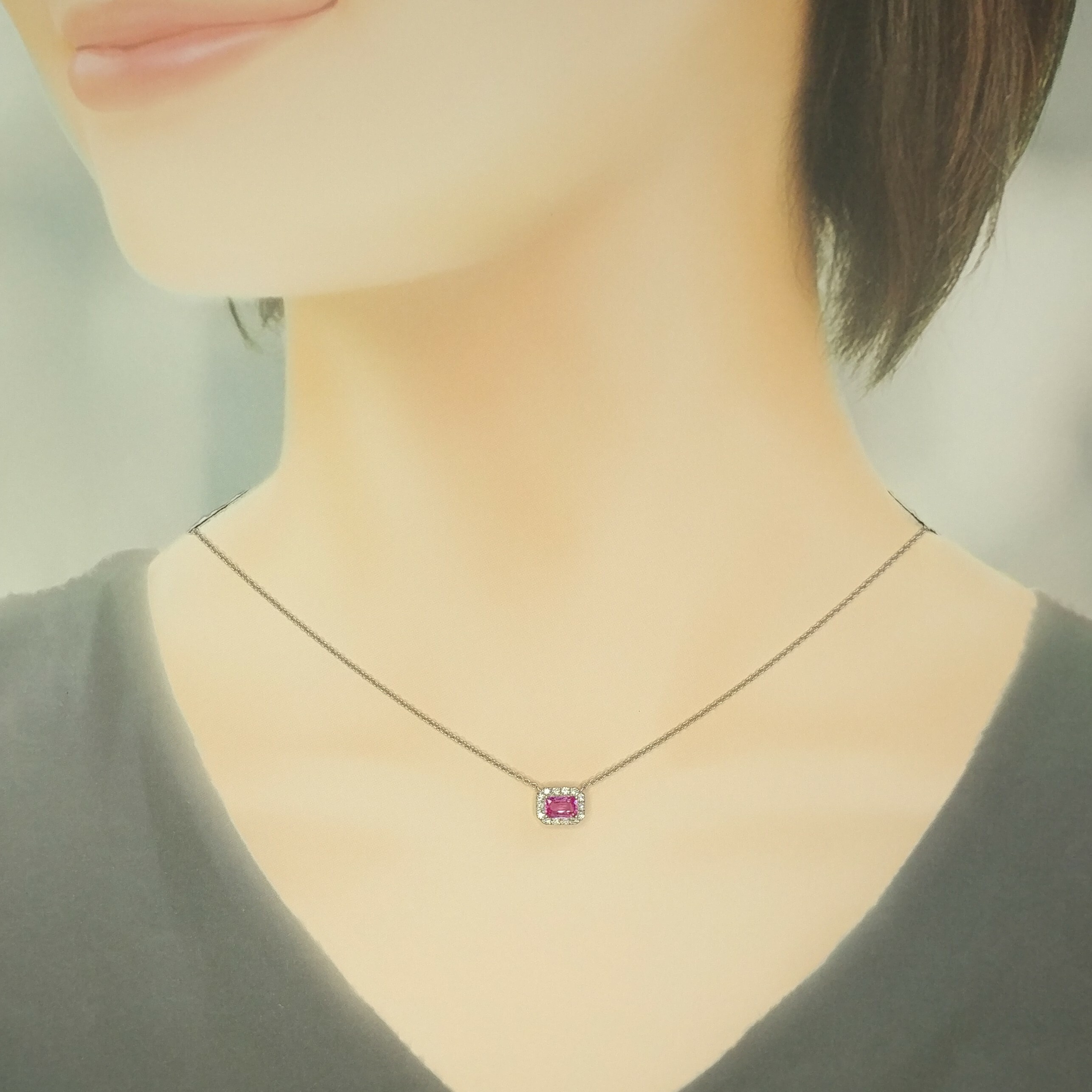 18K White Gold 0.70ct Sapphire and Diamond Necklace