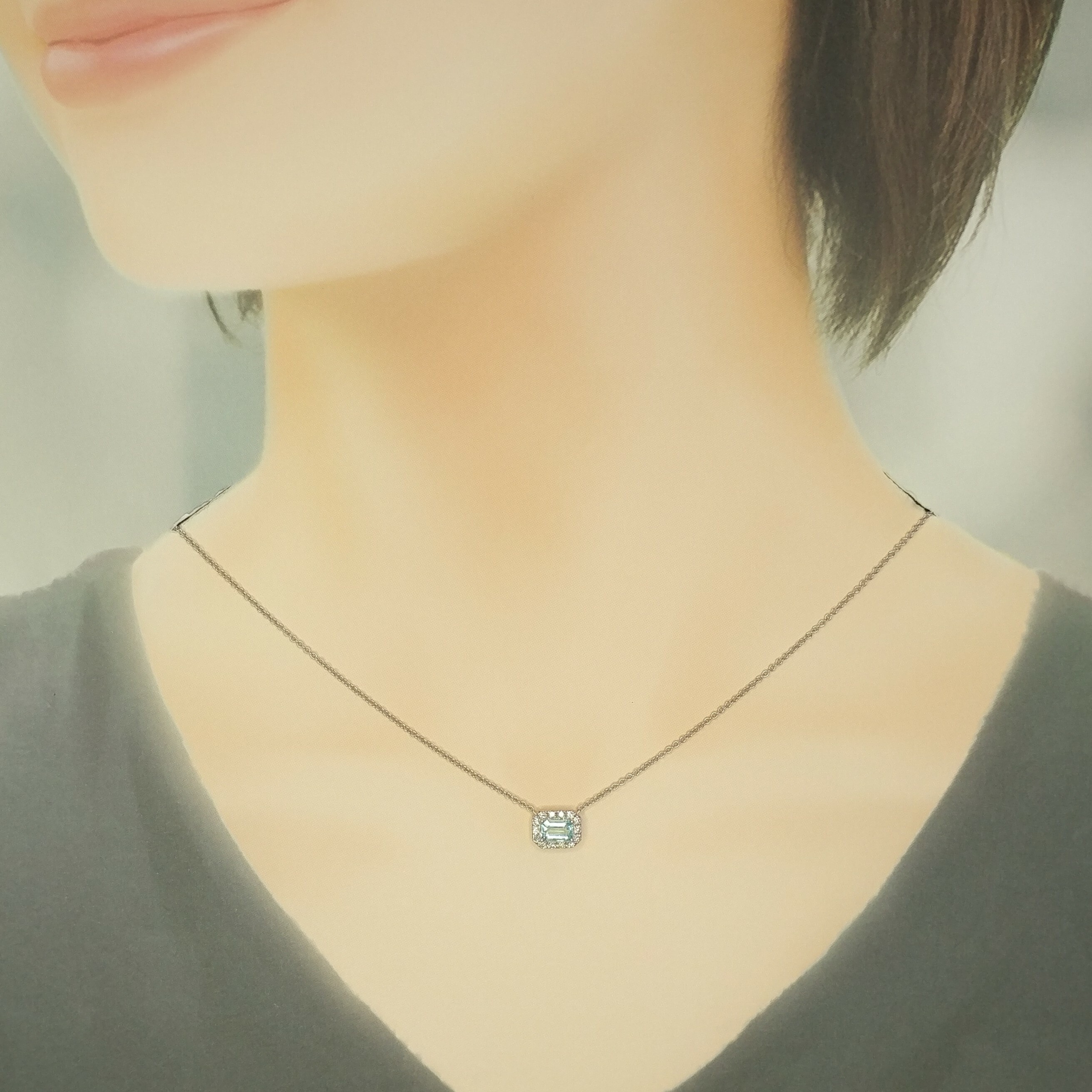 18K White Gold 0.51ct Paraiba and Diamond Necklace