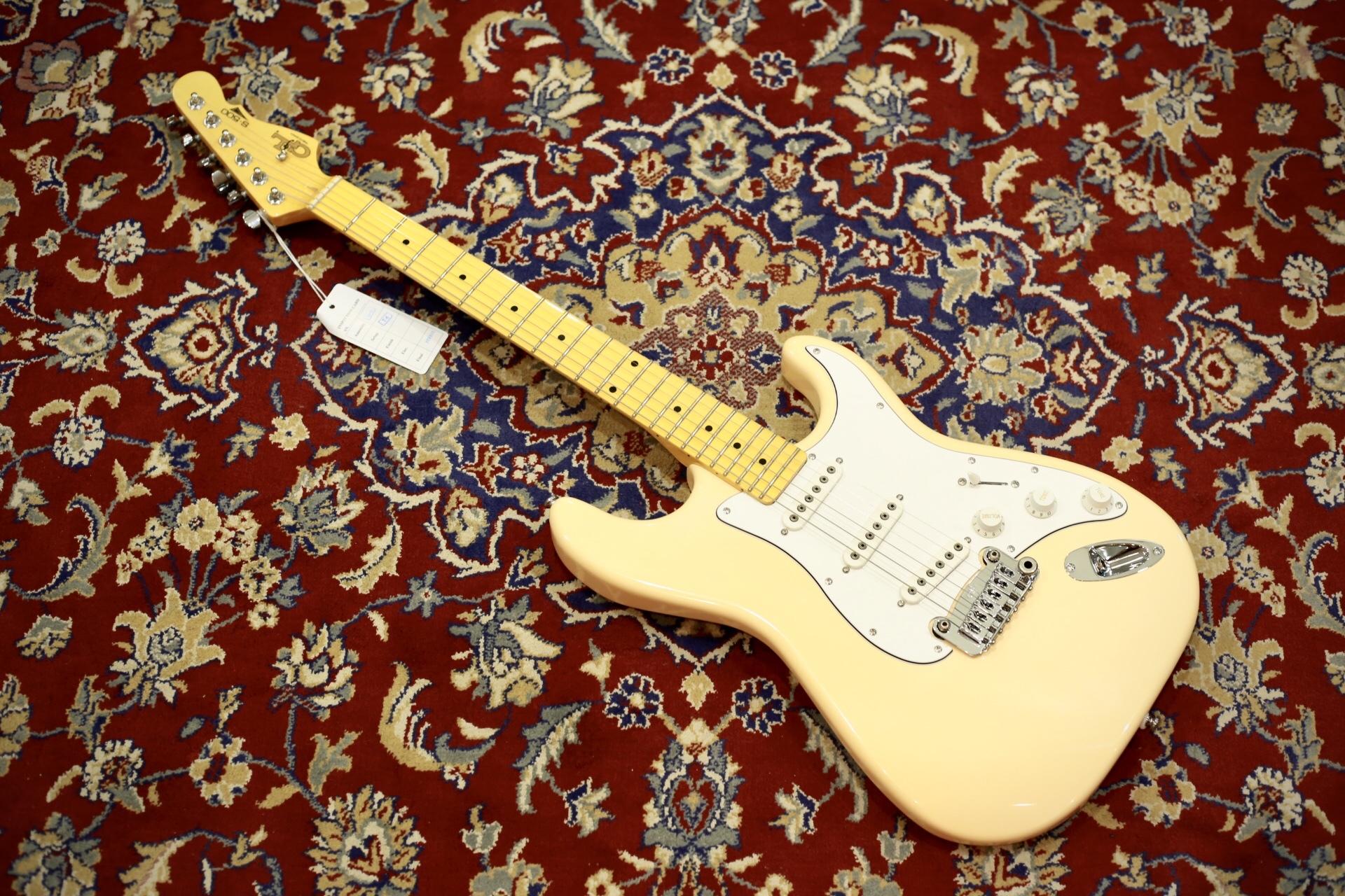 G&L G&L Tribute Series S-500 Vintage White — 三峽吉他 / Bass