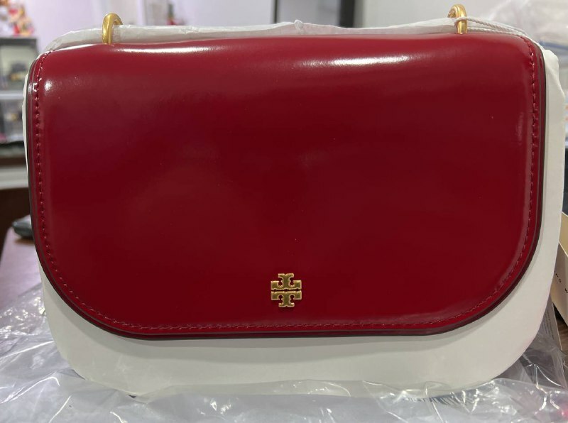 [S] TORY BURCH EMERSON PATENT FLAP ADJUSTABLE SHOULDER BAG,LIPSTICK RED, 139314-606 (STB226)