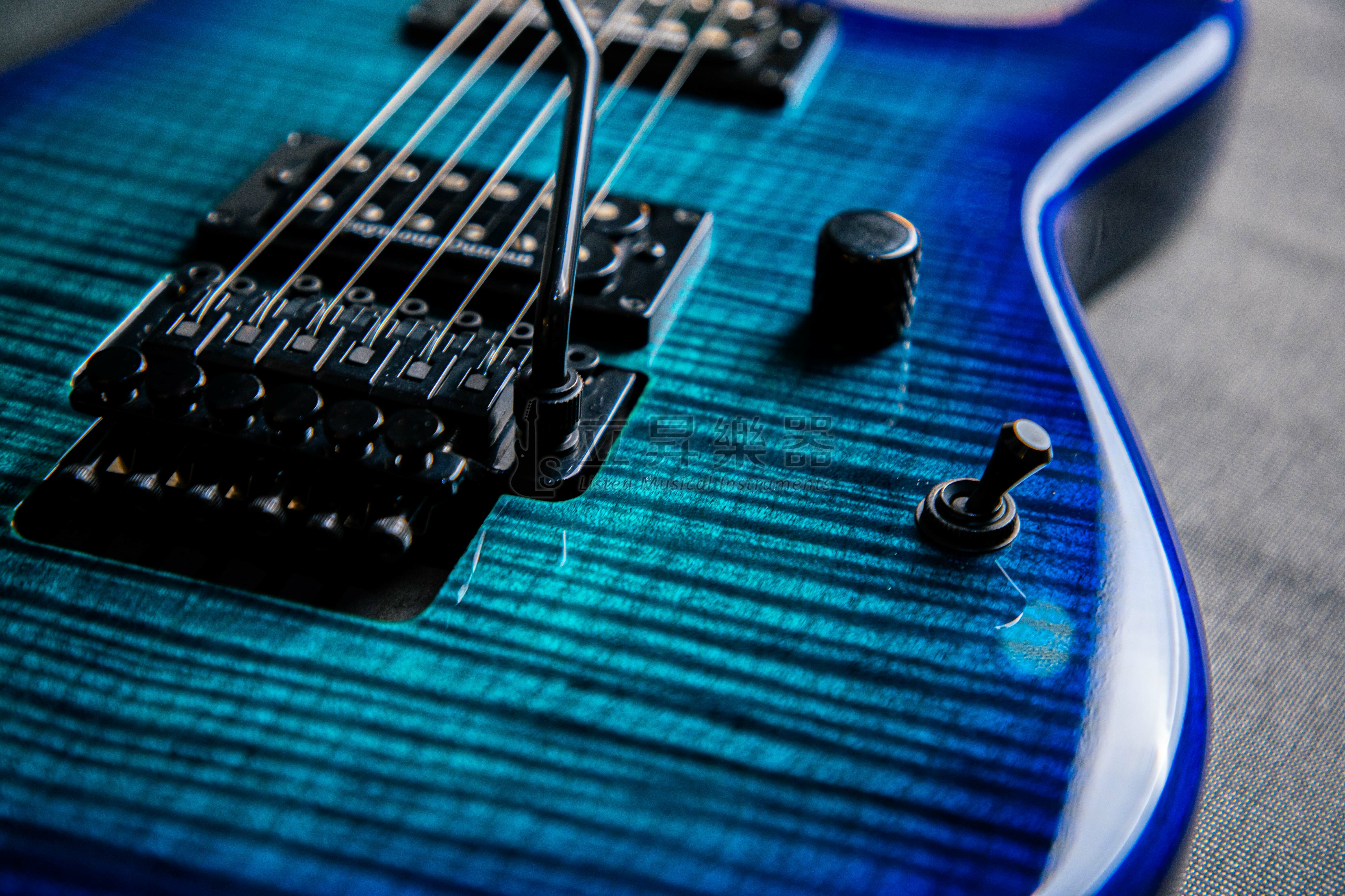 Blue 『買就送MONO琴袋』Charvel Pro-Mod San Dimas SD1-2H Floyd Rose Trans Blue Burst 大搖座 電吉他 Seymour Duncan 拾音器 楓木指板 深藍色 墨廠 第 4 張圖片｜三峽吉他 / Bass