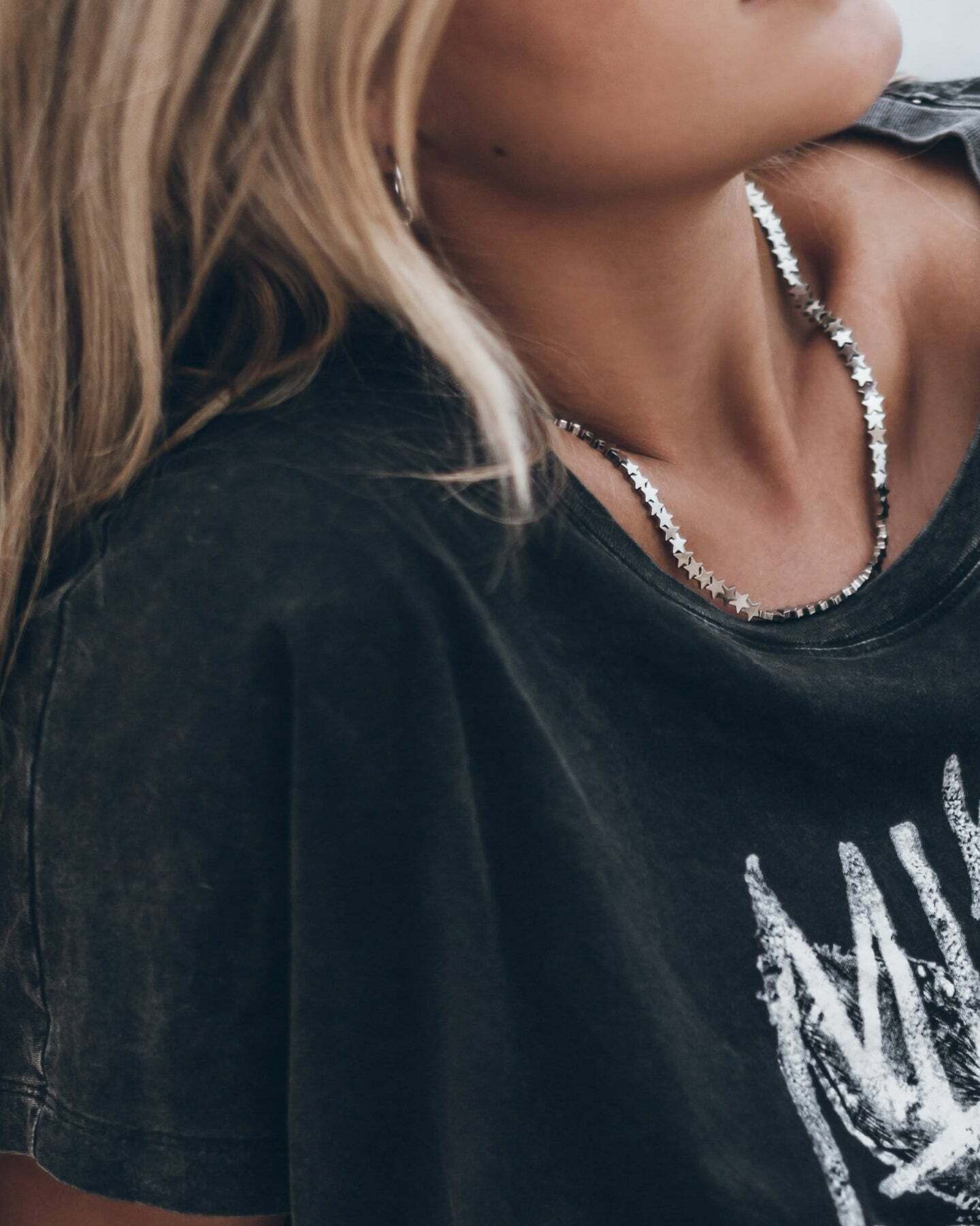 mikuta,服飾,踢恤,衛衣,洋裝,,棉褲,穿搭,ootd,網紅,飾品,手鍊,項鍊,手環